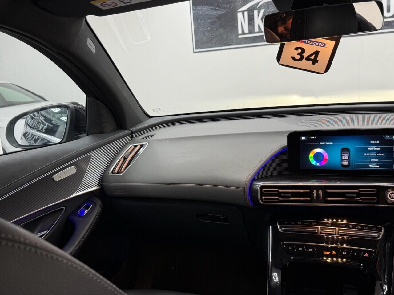 Mercedes Eqc - Image 35