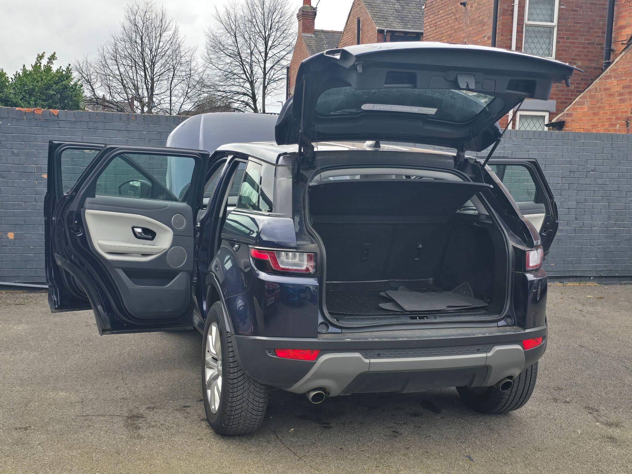 Land Rover Range Rover Evoque - Image 13