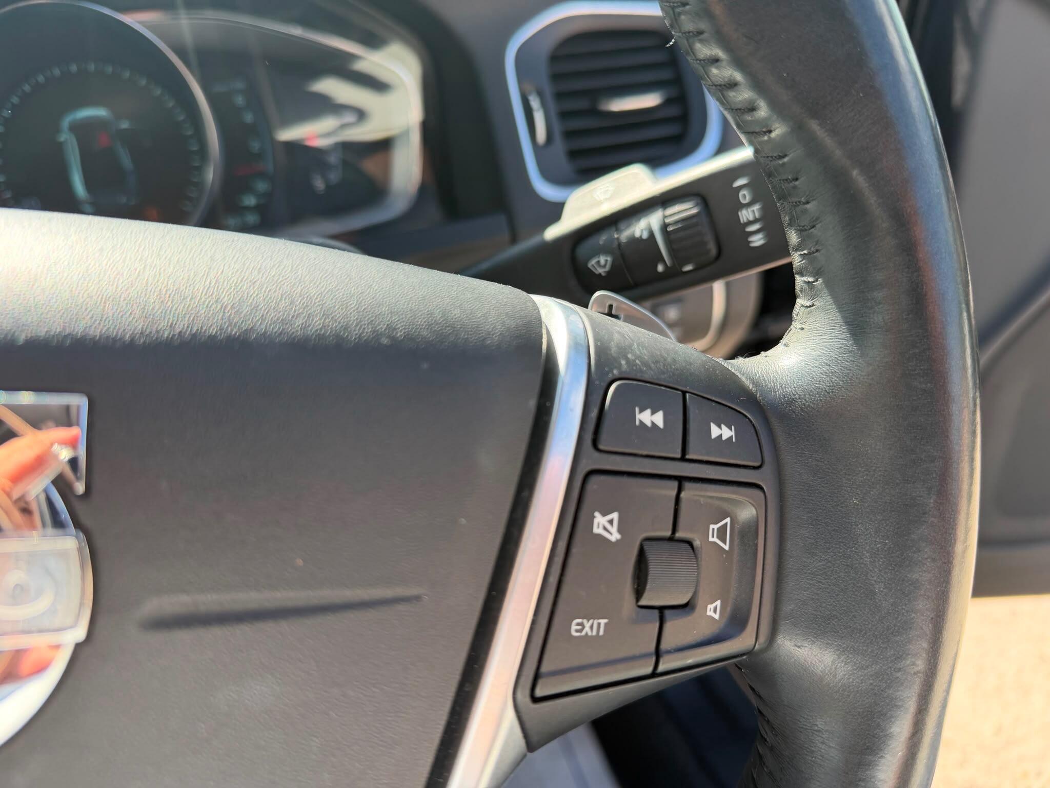 Volvo S60 - Image 14