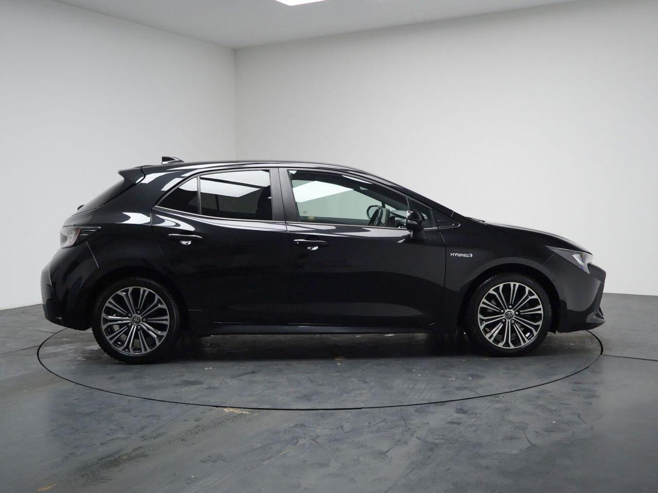 Toyota Corolla - Image 10