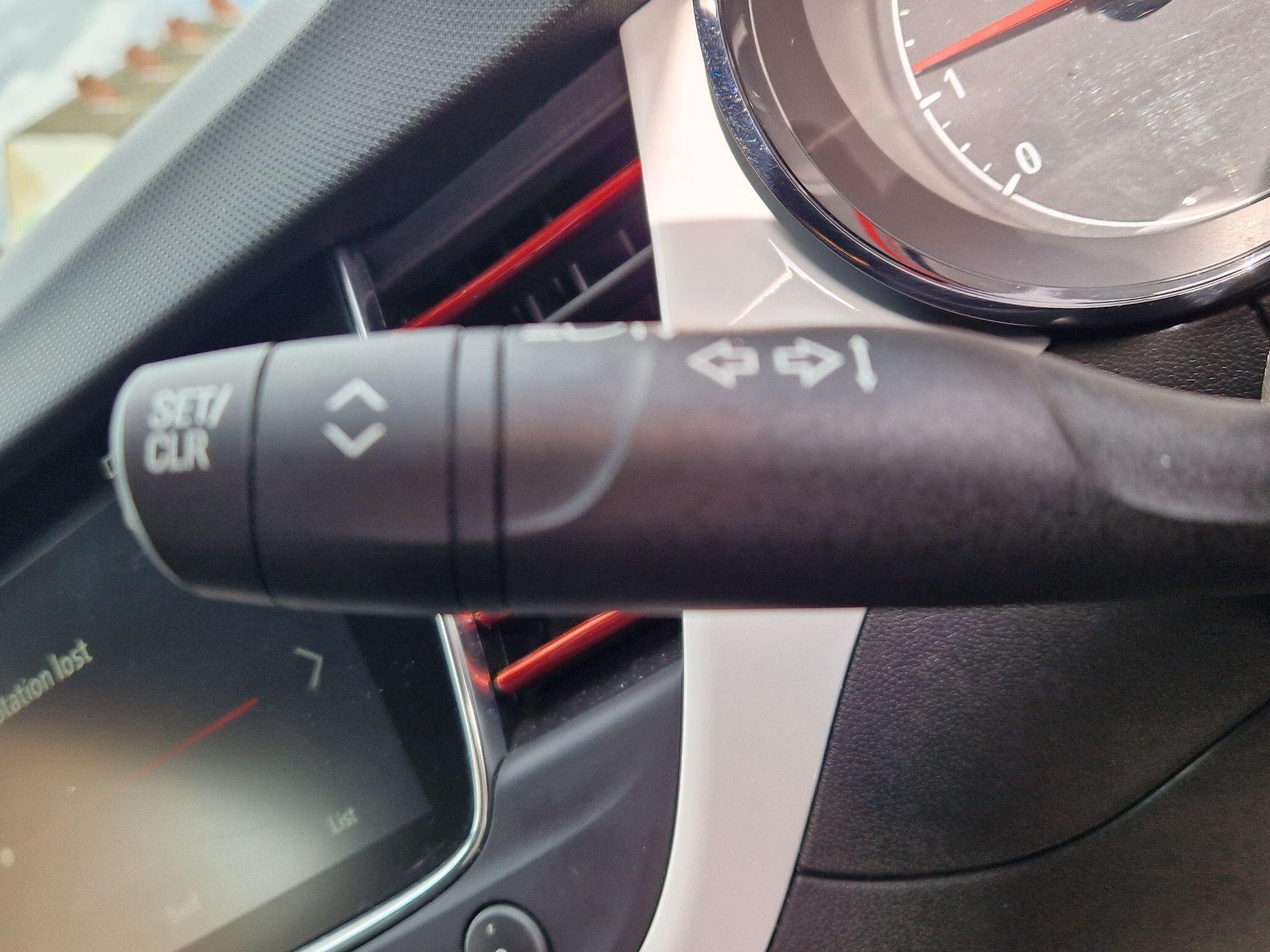 Vauxhall Crossland X - Image 37