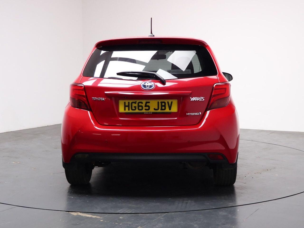 Toyota Yaris - Image 6