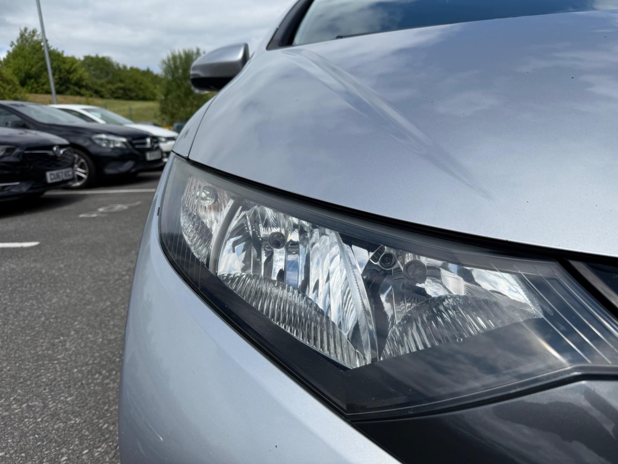 Honda Civic - Image 37