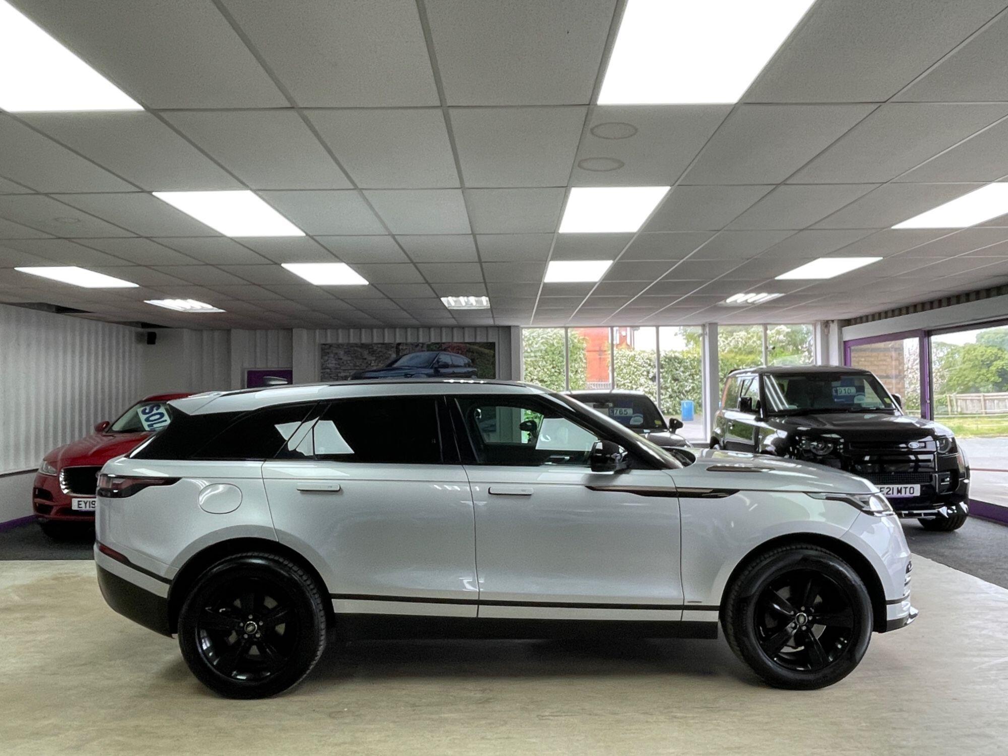 Land Rover Range Rover Velar - Image 12