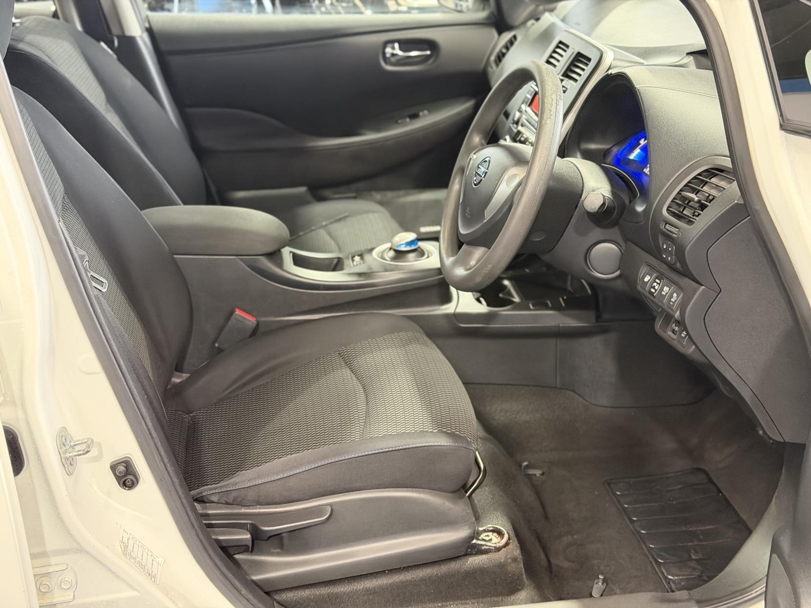 Nissan Leaf - Image 19