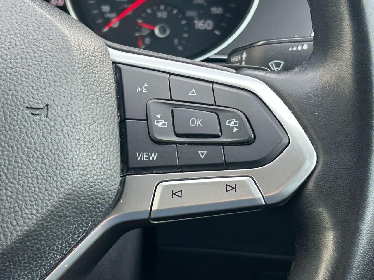 Volkswagen Passat - Image 24