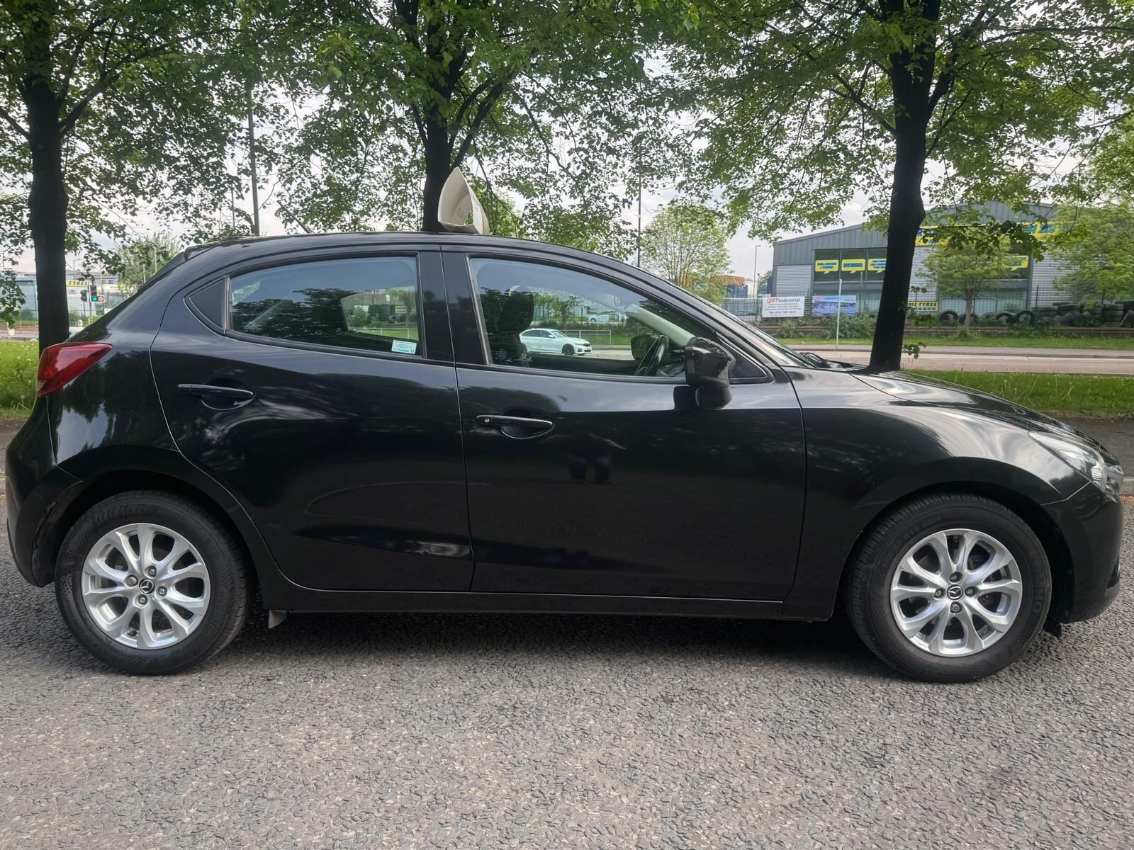 Mazda MAZDA2 - Image 8
