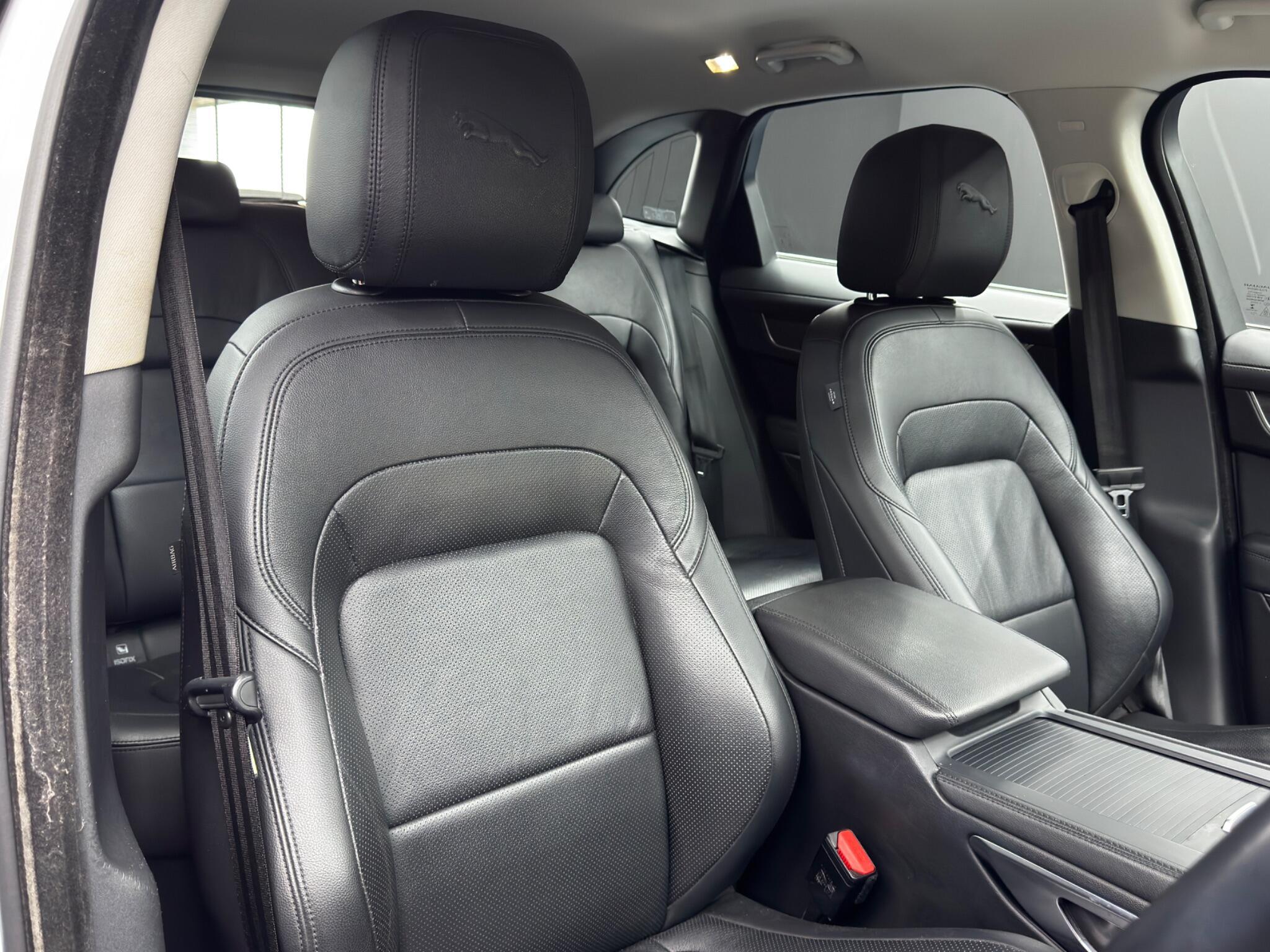 Jaguar F-Pace - Image 12