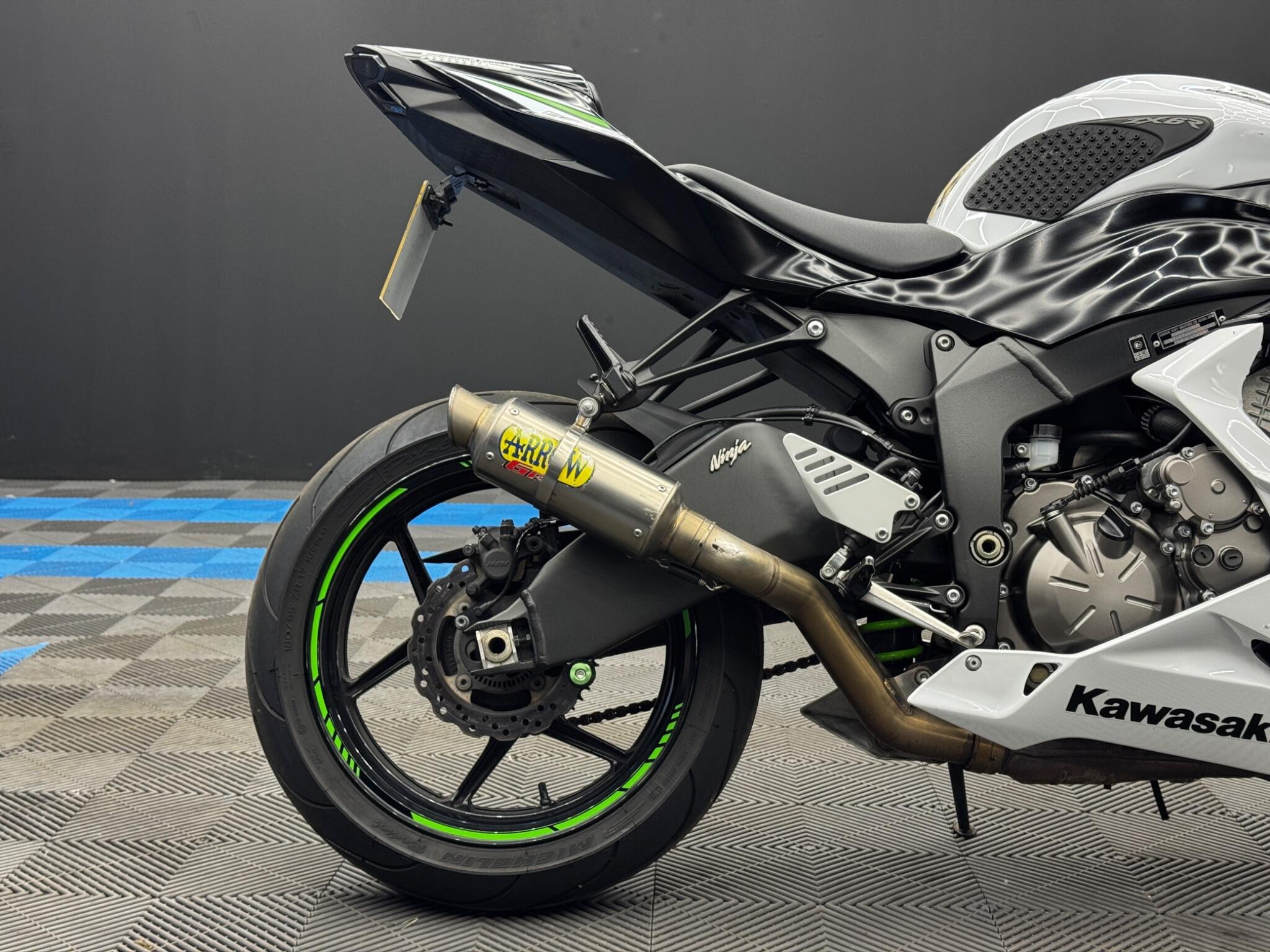 Kawasaki NINJA ZX-6R - Image 18
