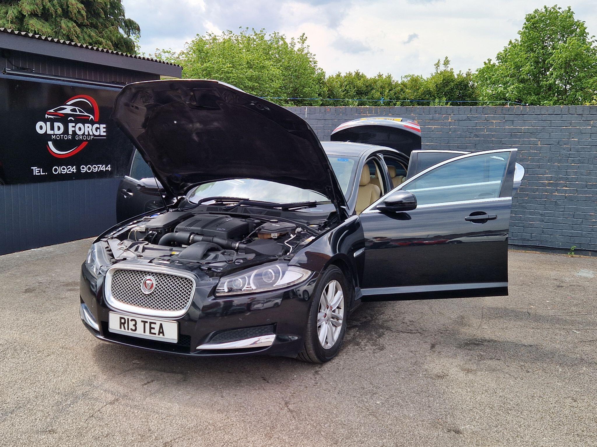 Jaguar XF - Image 14
