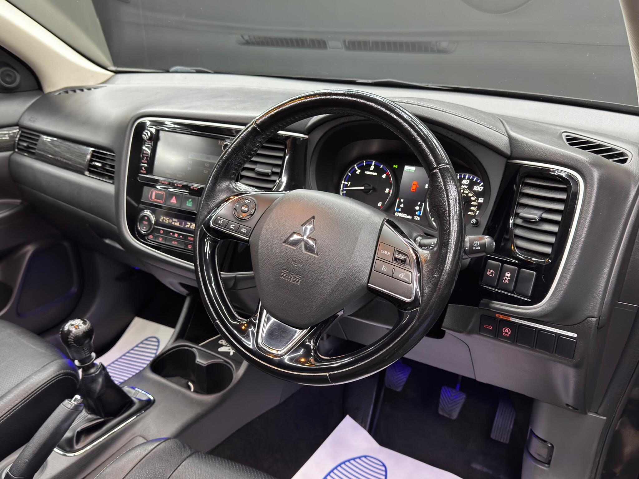 Mitsubishi Outlander - Image 9
