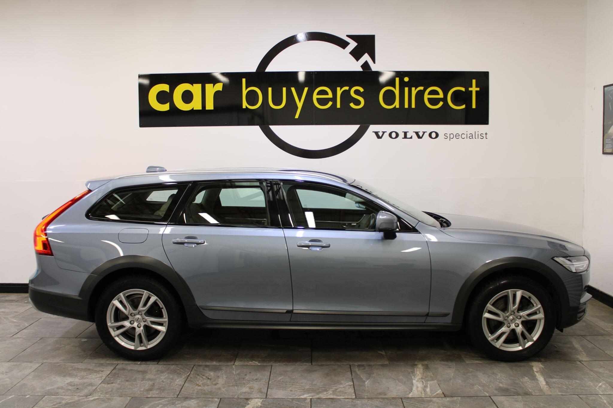 Volvo V90 CROSS COUNTRY - Image 8
