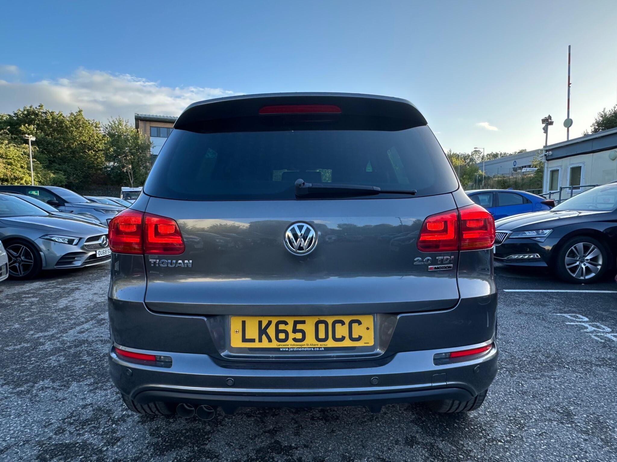 Volkswagen Tiguan - Image 13