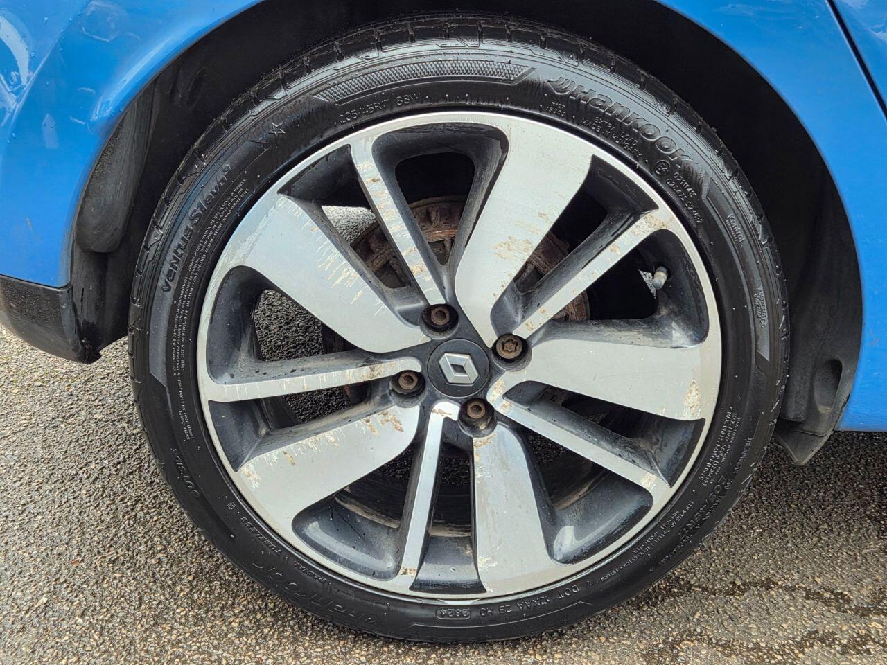 Renault Clio - Image 24