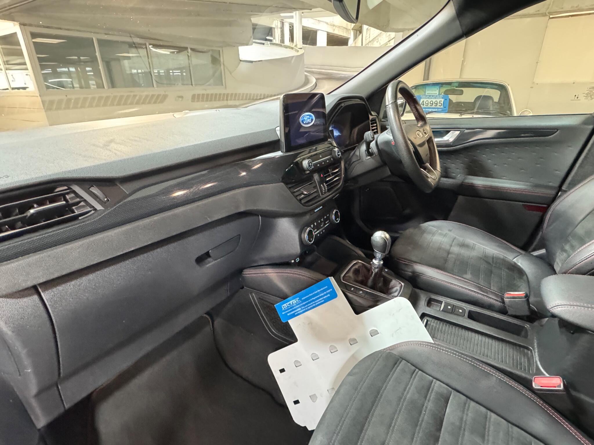 Ford Kuga - Image 11