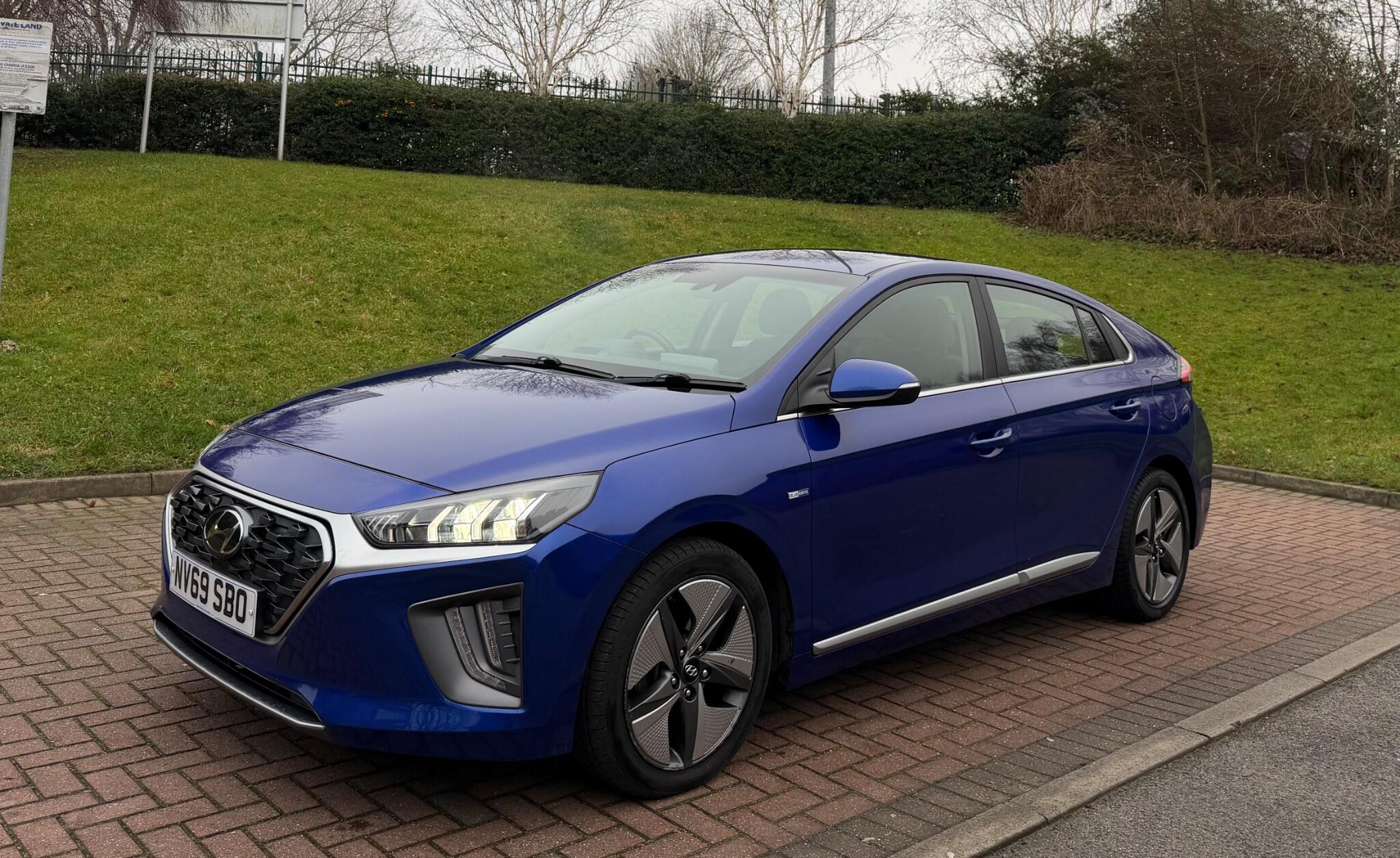 Hyundai Ioniq - Image 11