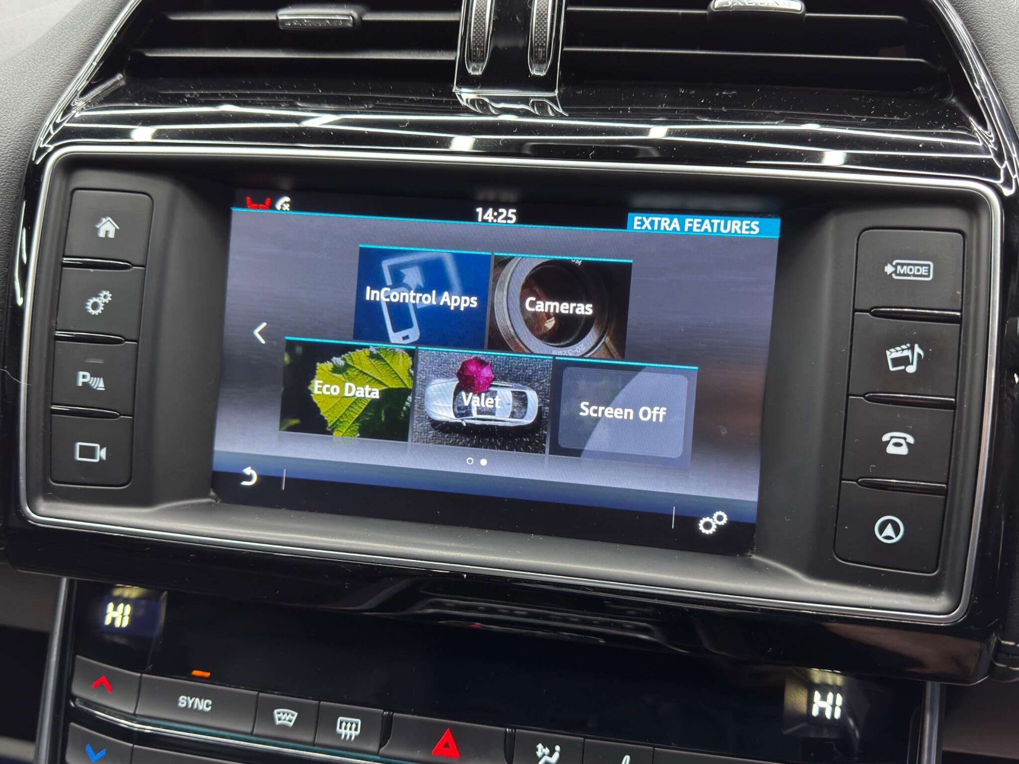 Jaguar XE - Image 30