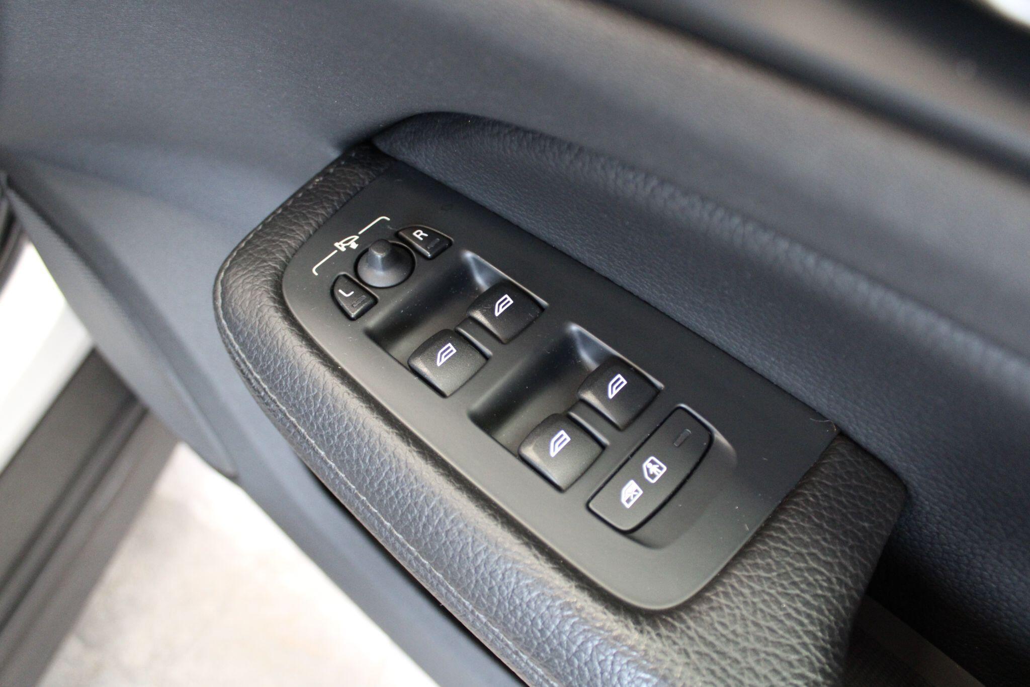 Volvo V60 CROSS COUNTRY - Image 47