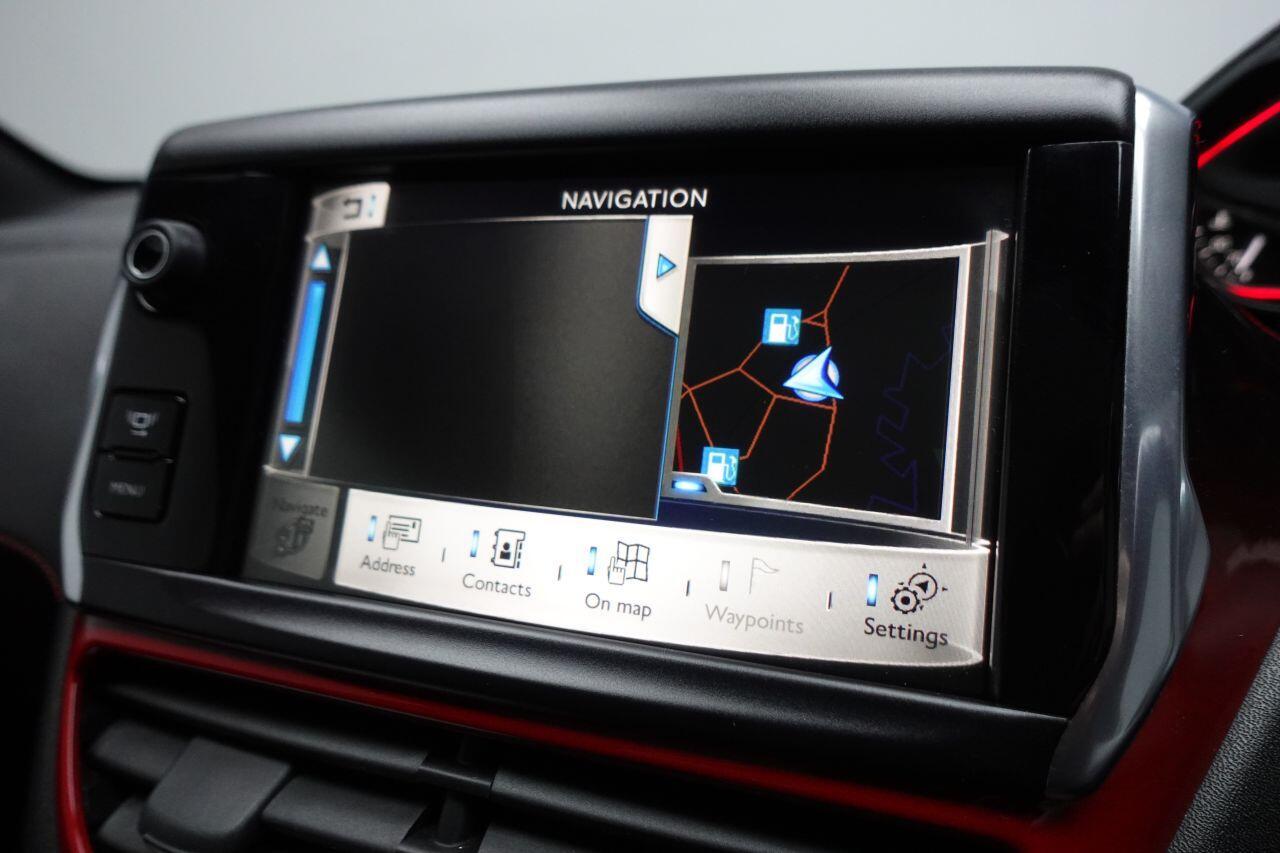 Peugeot 208 - Image 4