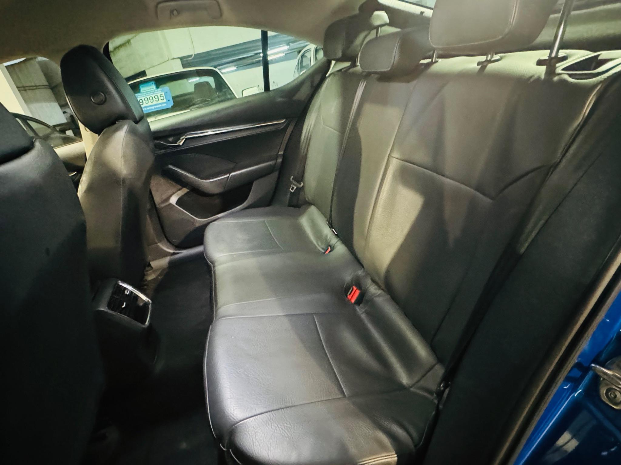 Skoda Octavia - Image 11