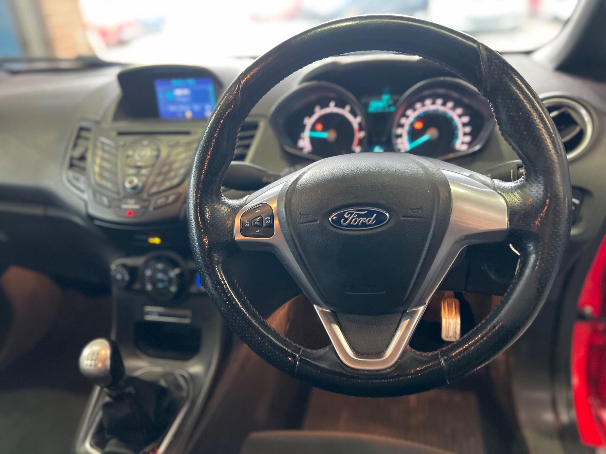 Ford Fiesta - Image 22