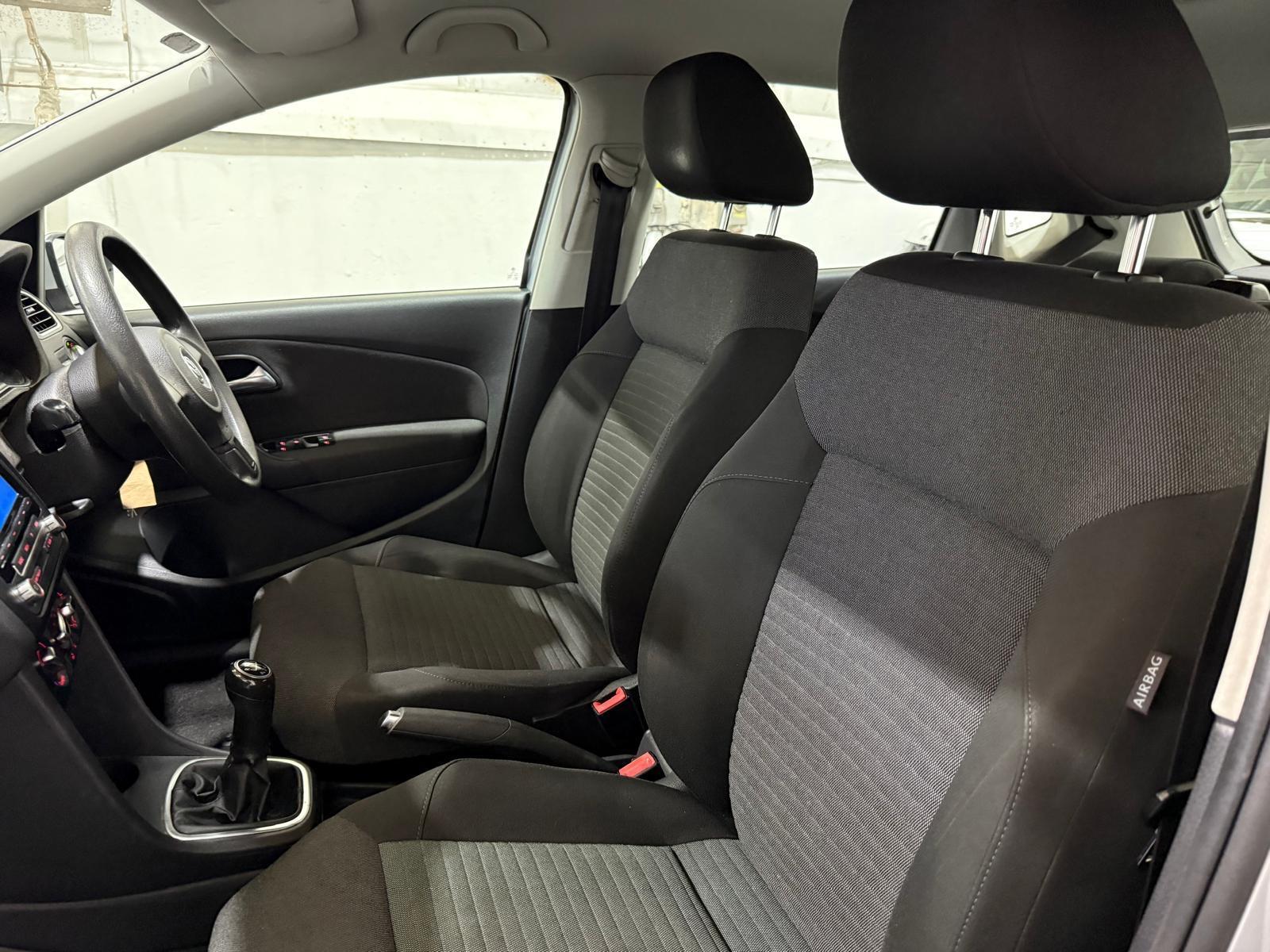 Volkswagen Polo - Image 25