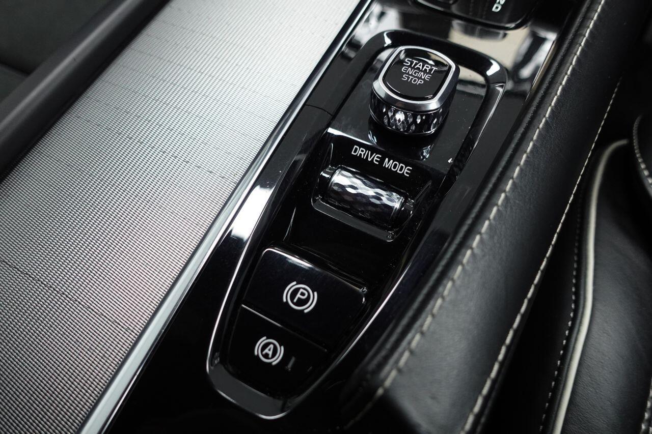 Volvo XC90 - Image 57