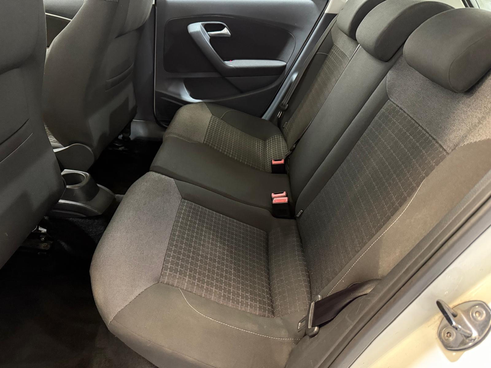 Volkswagen Polo - Image 25