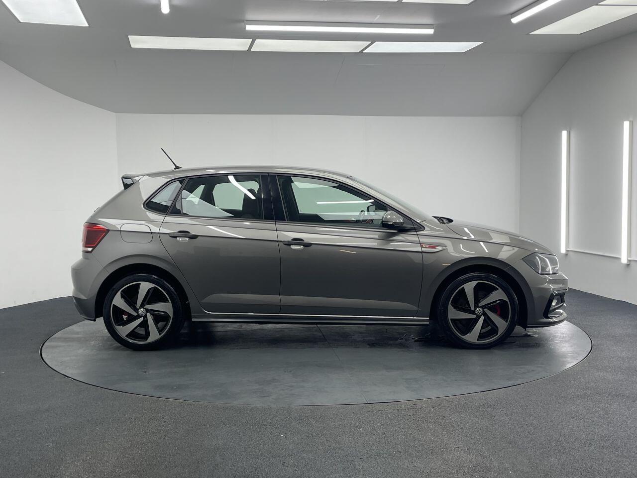 Volkswagen Polo - Image 19