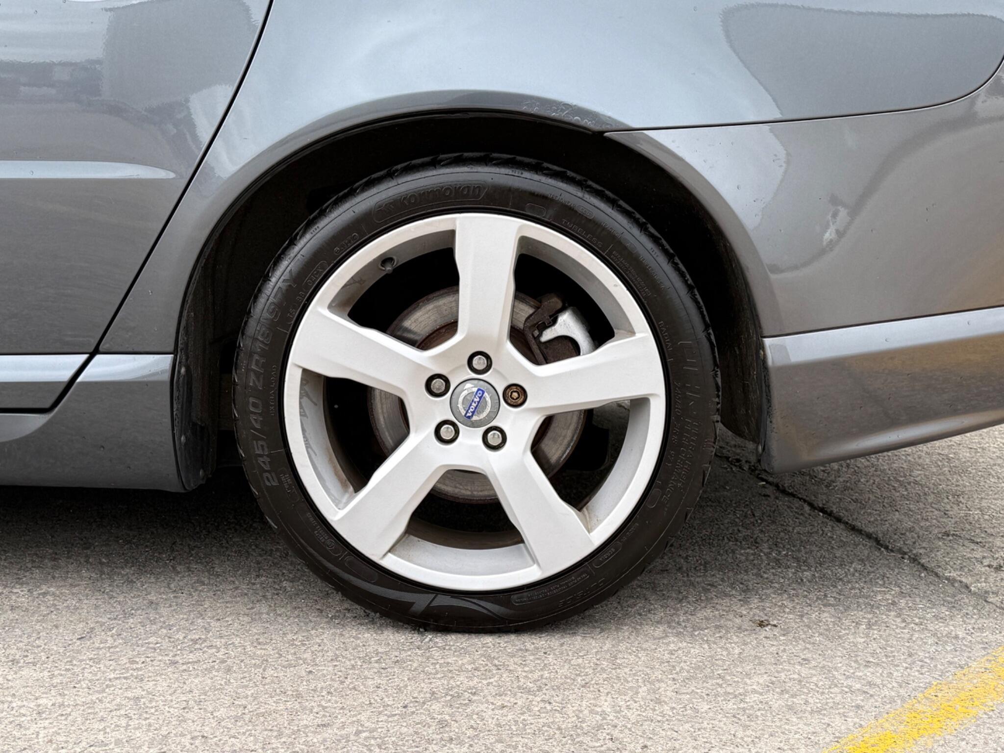 Volvo V70 - Image 40