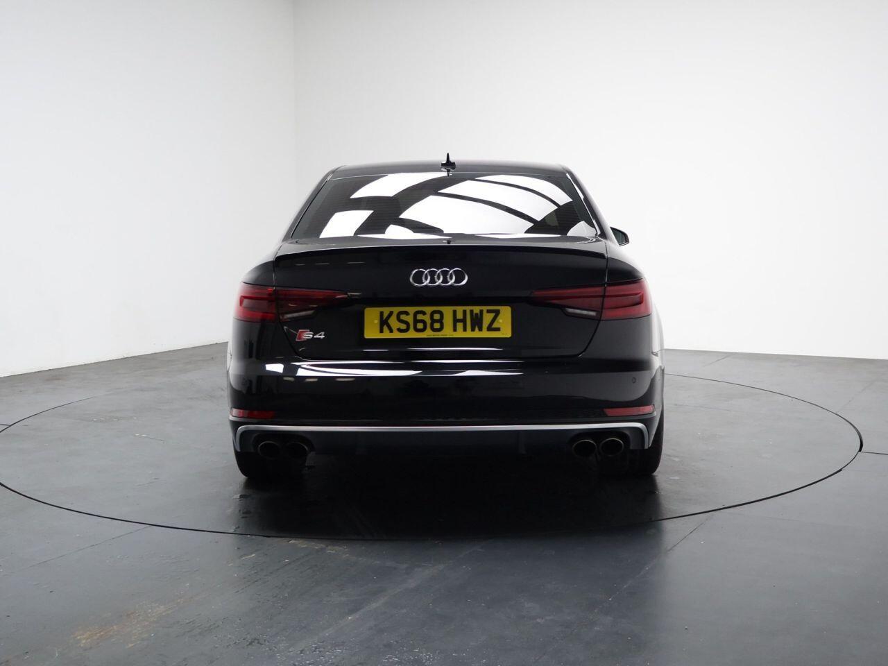 Audi S4 - Image 11