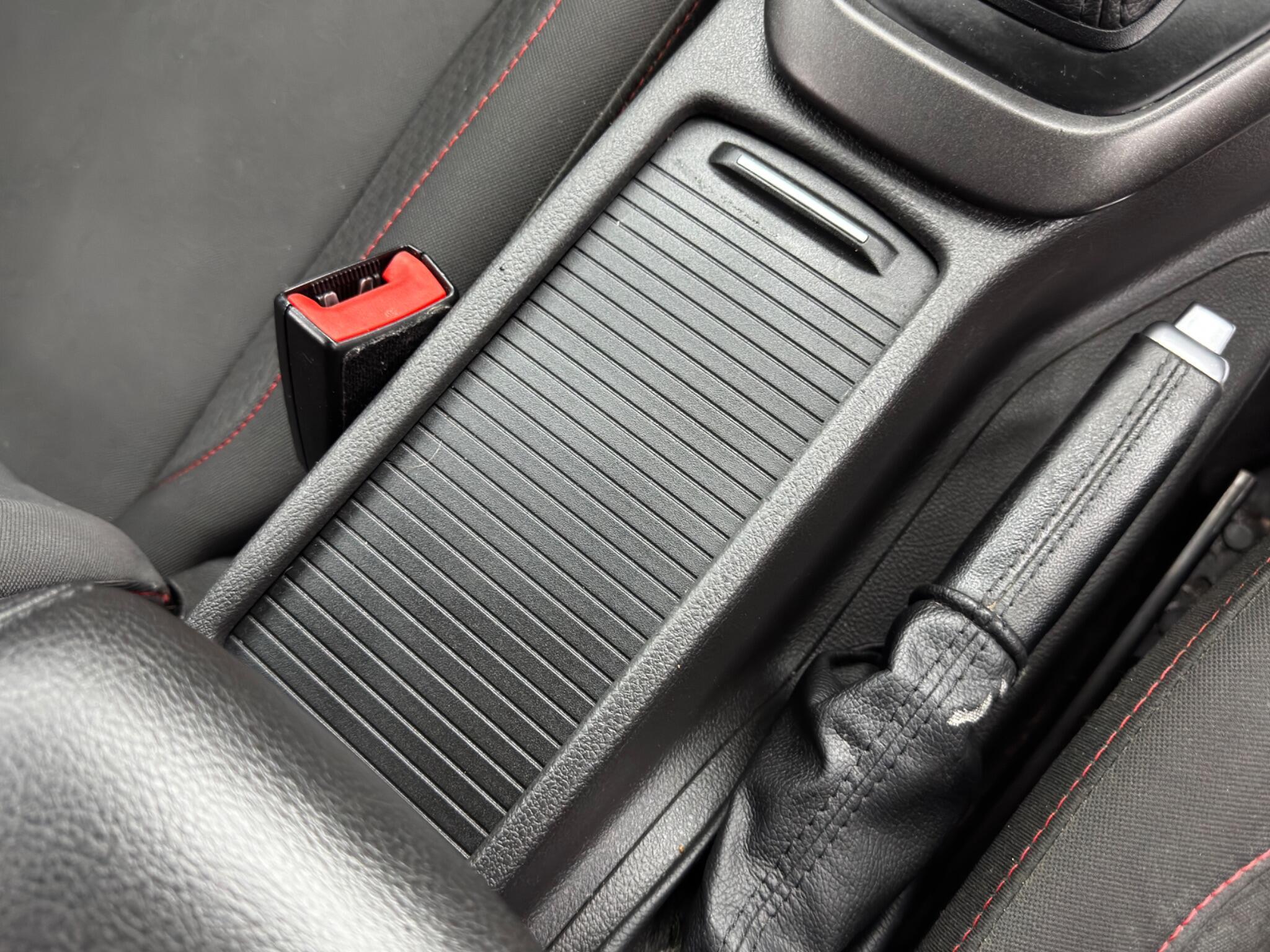 Ford Focus - Image 24