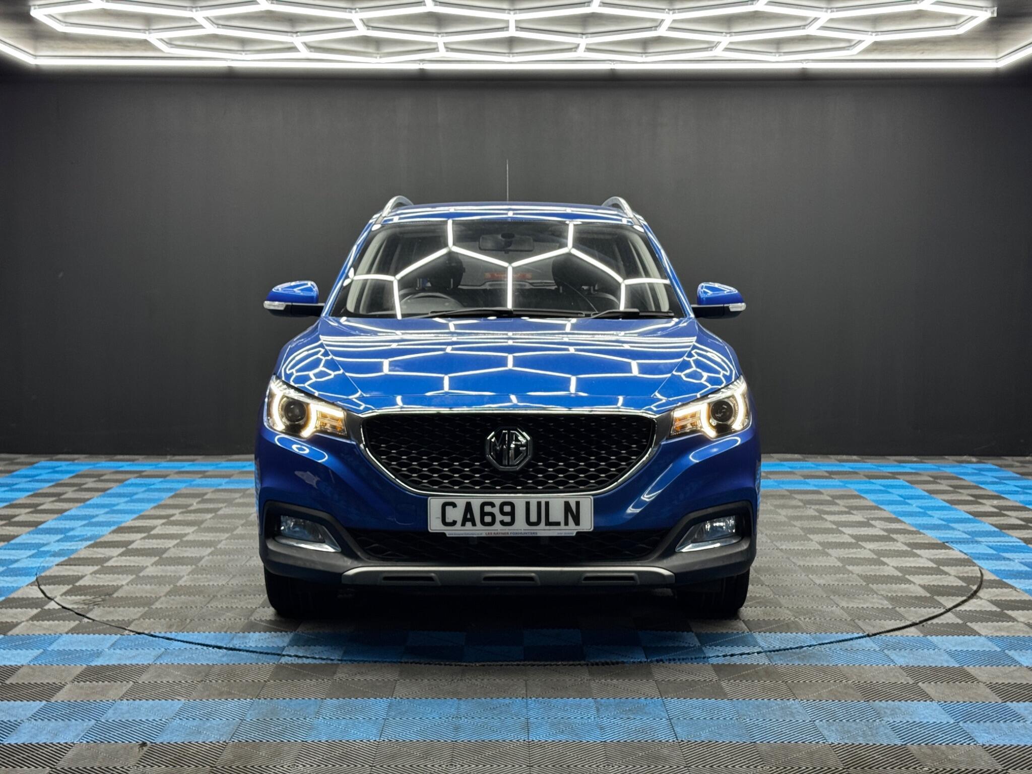 MG MG ZS - Image 2