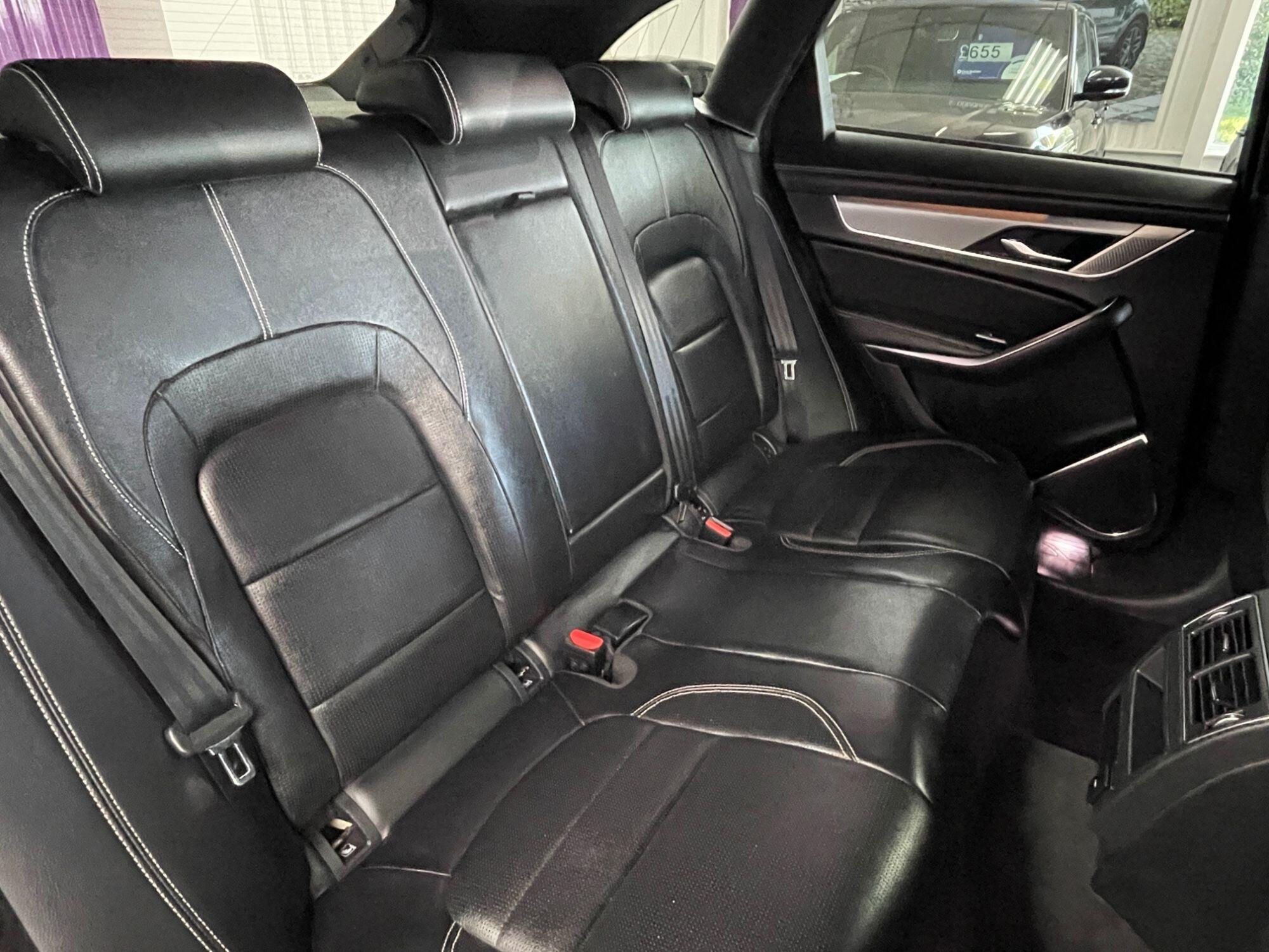 Jaguar F-Pace - Image 28
