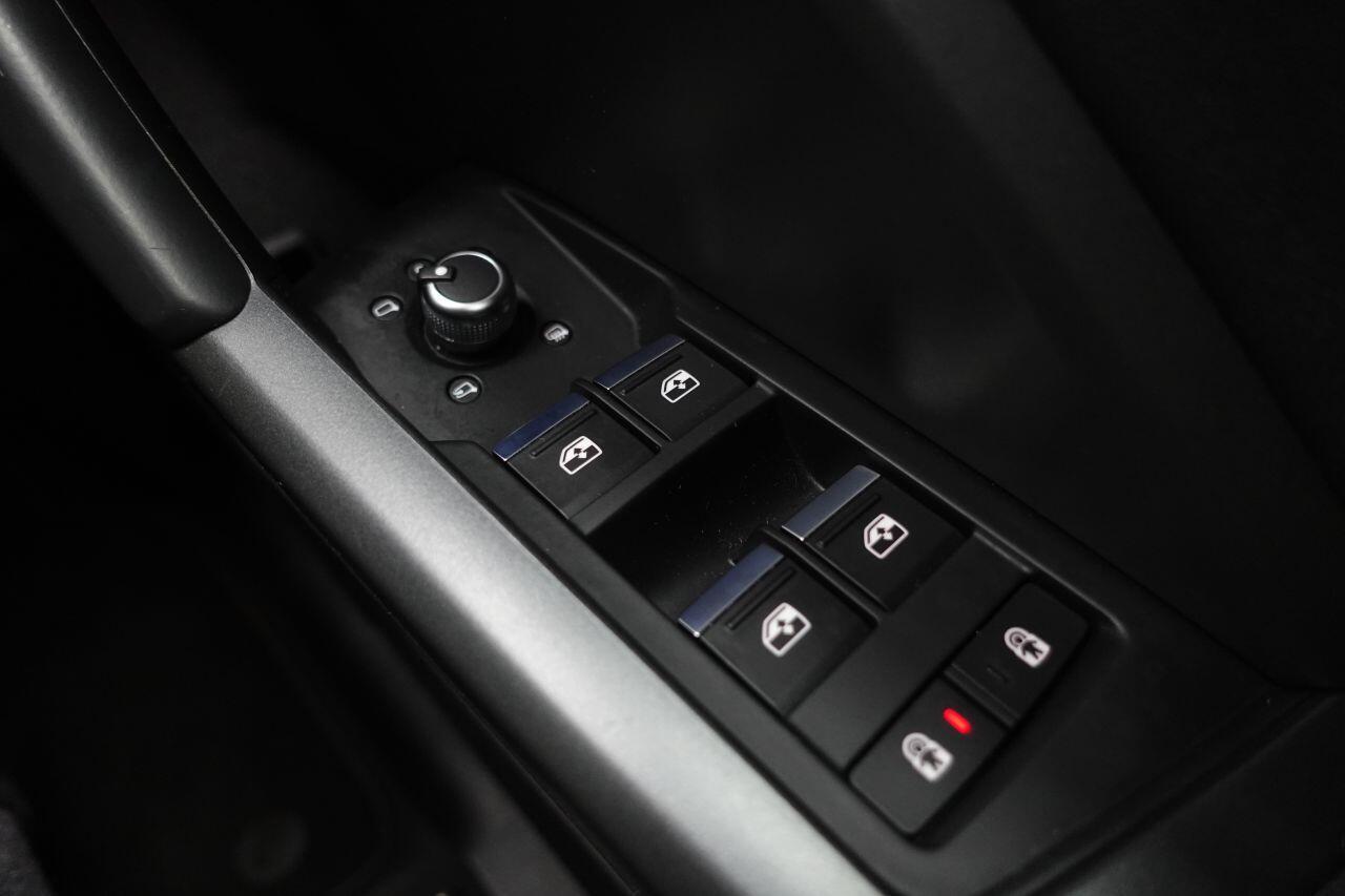 Audi Q3 - Image 58