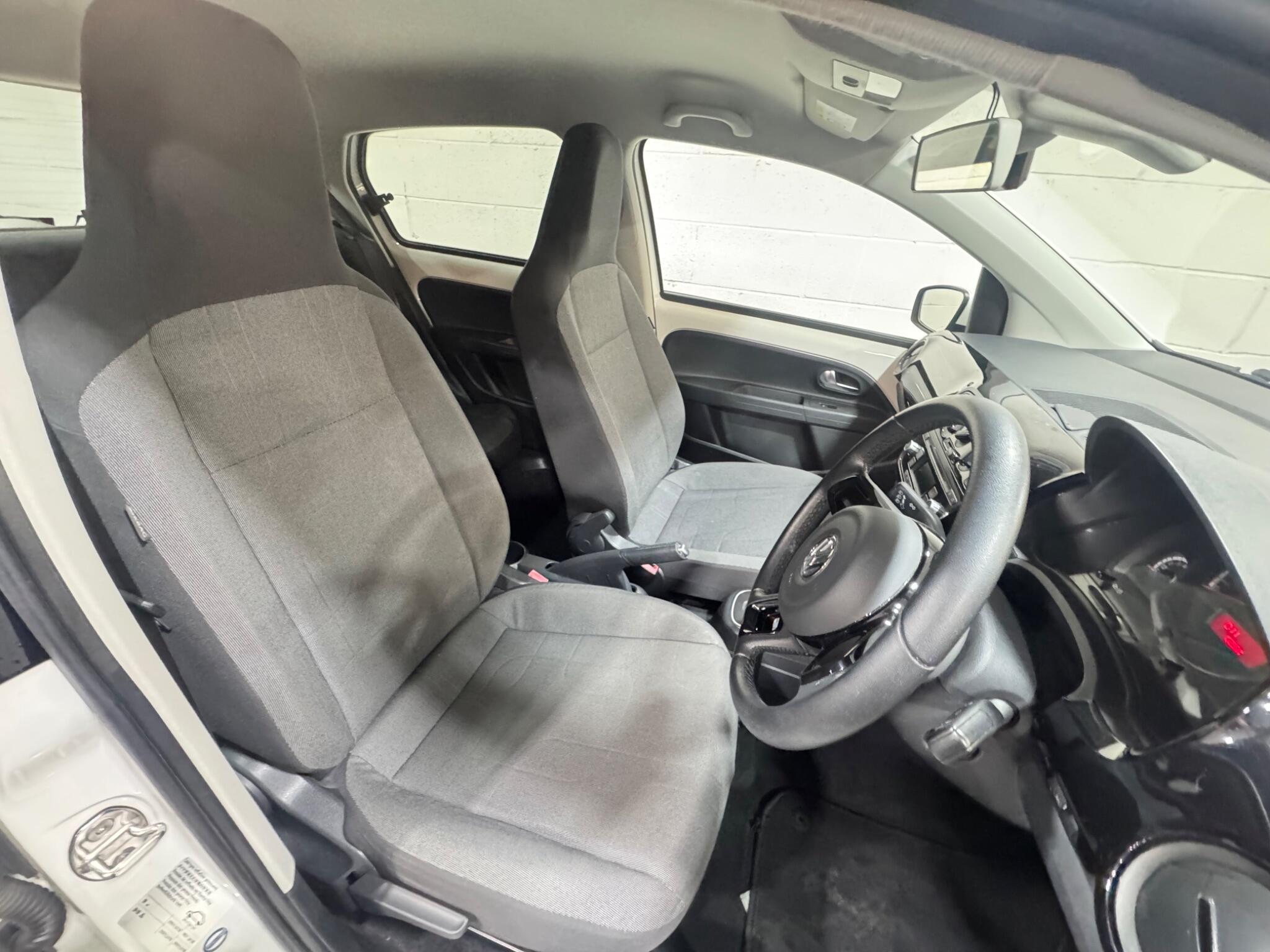 Volkswagen up! - Image 8
