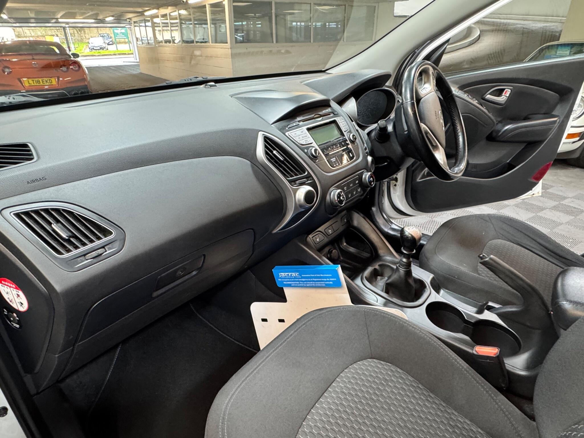 Hyundai ix35 - Image 10