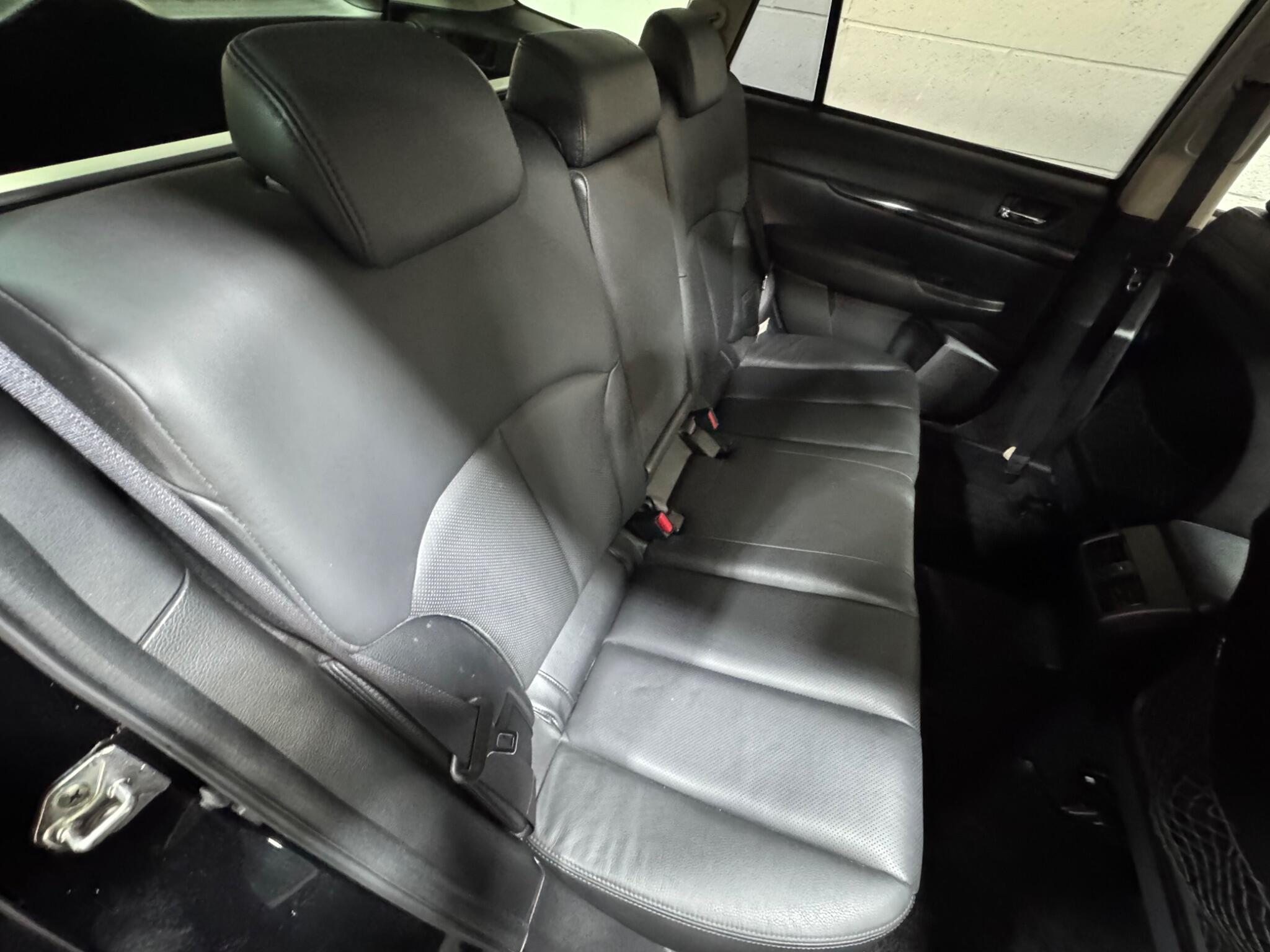 Subaru Legacy - Image 11