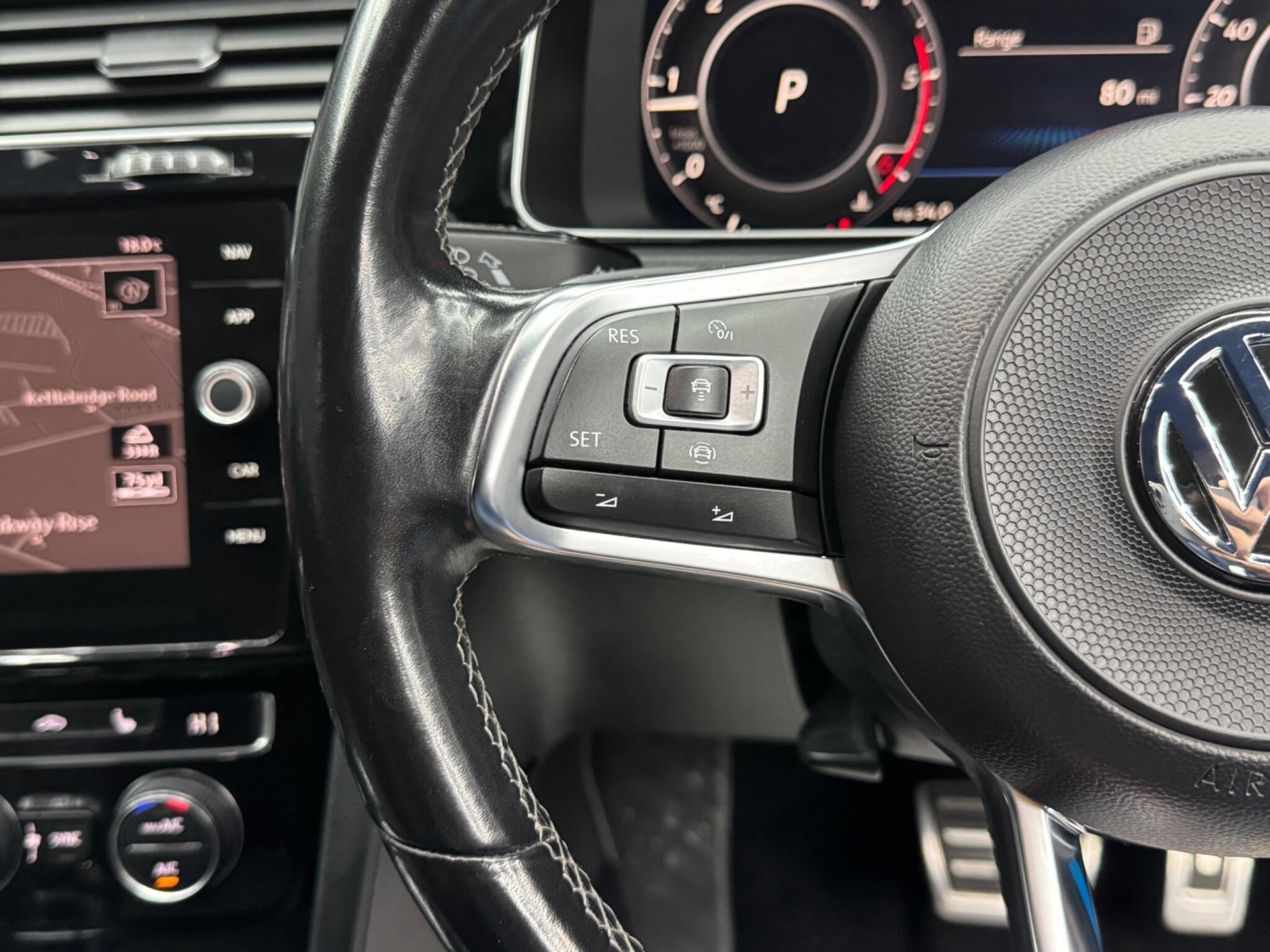 Volkswagen Golf - Image 19