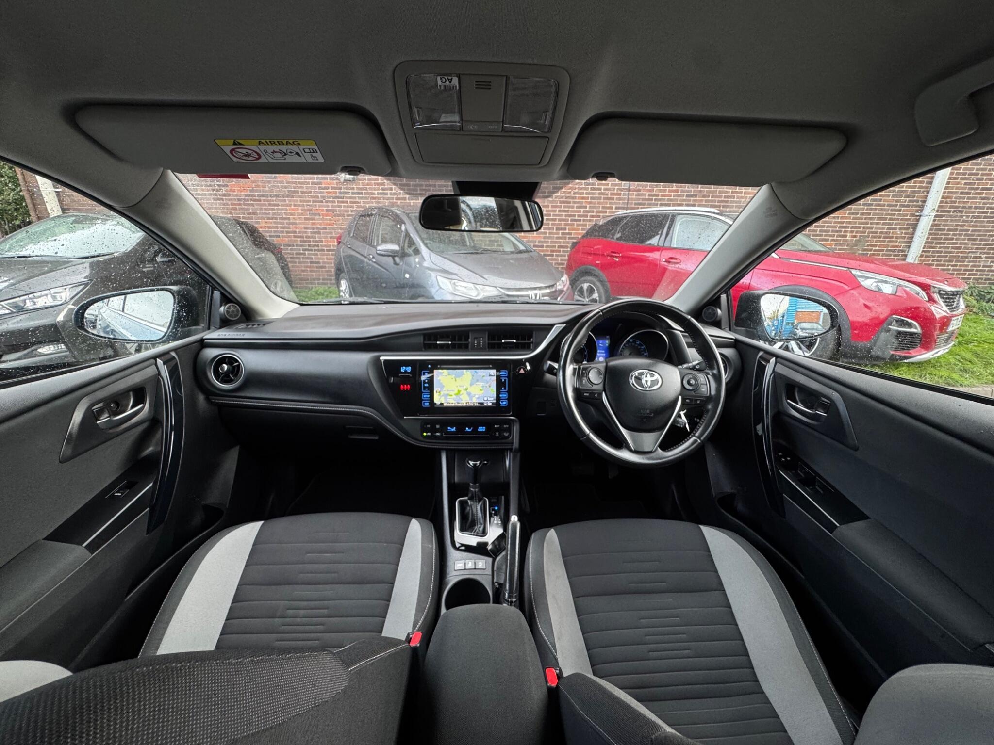 Toyota Auris - Image 3