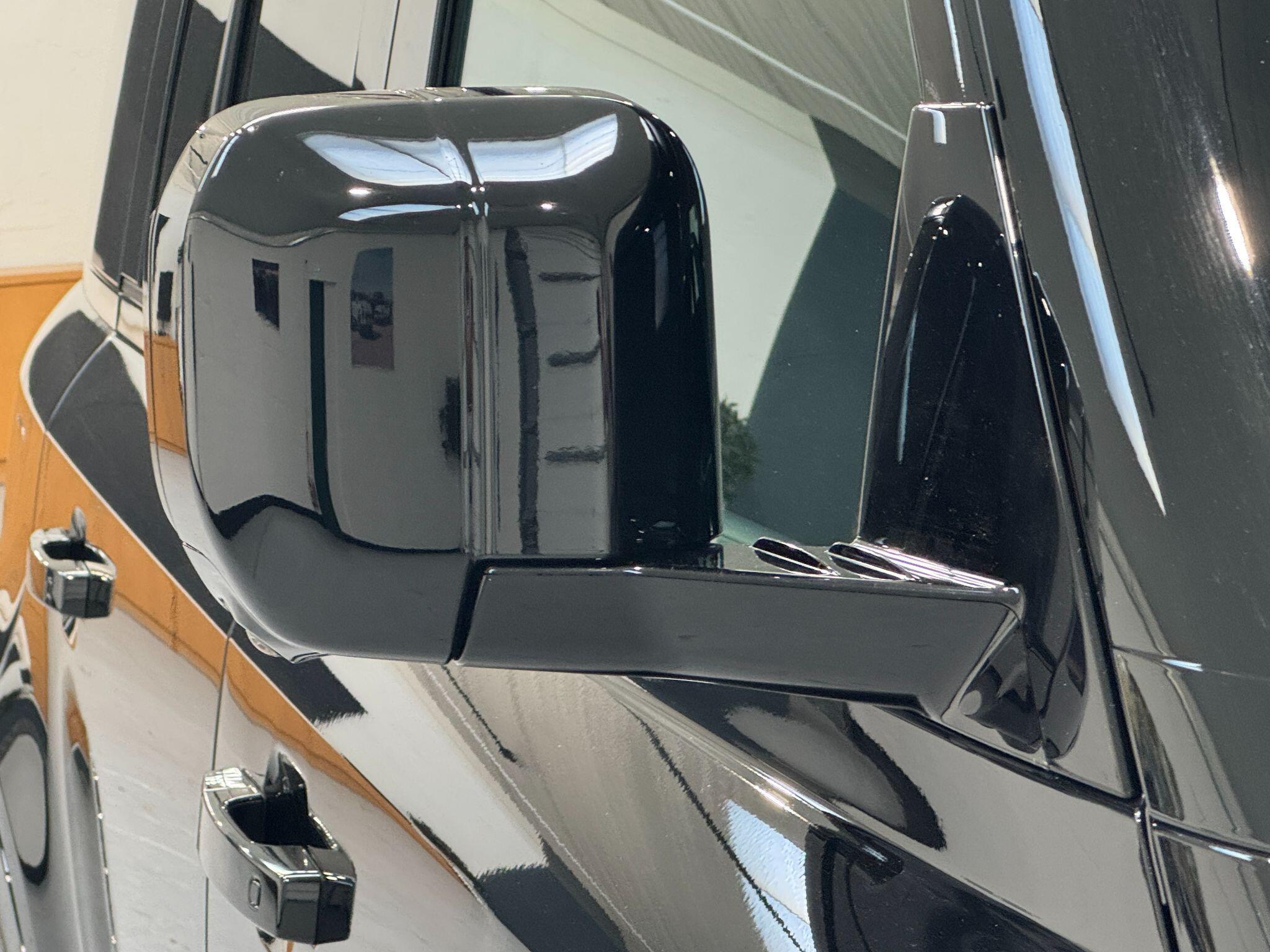 Land Rover Defender 110 - Image 77