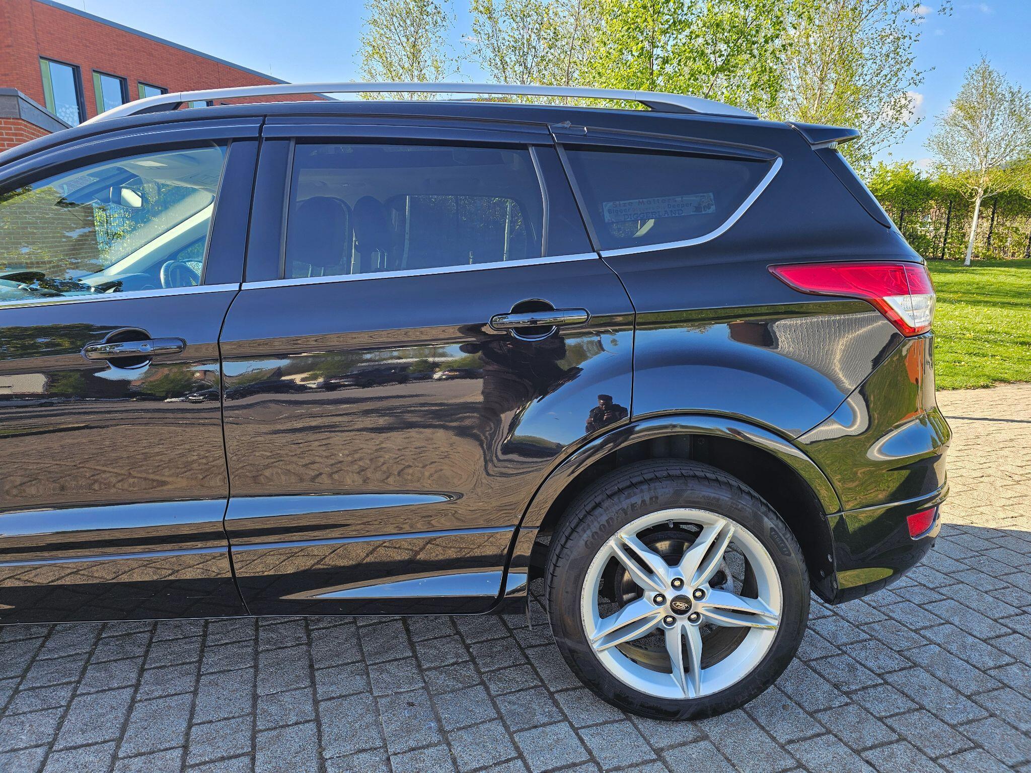 Ford Kuga - Image 15