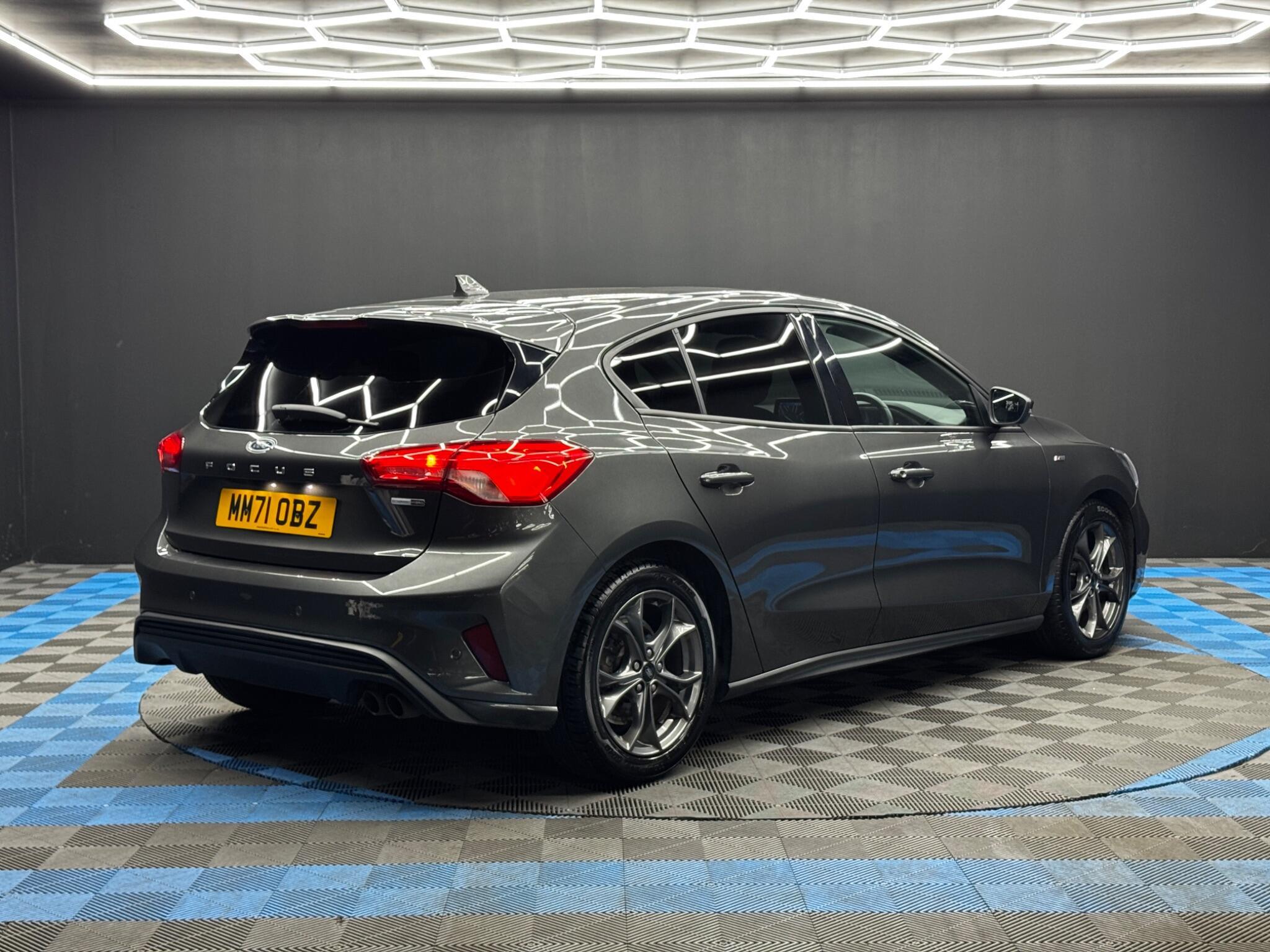 Ford Focus - Image 5