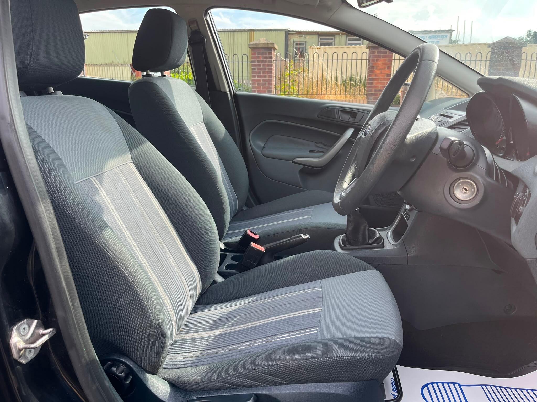 Ford Fiesta - Image 11