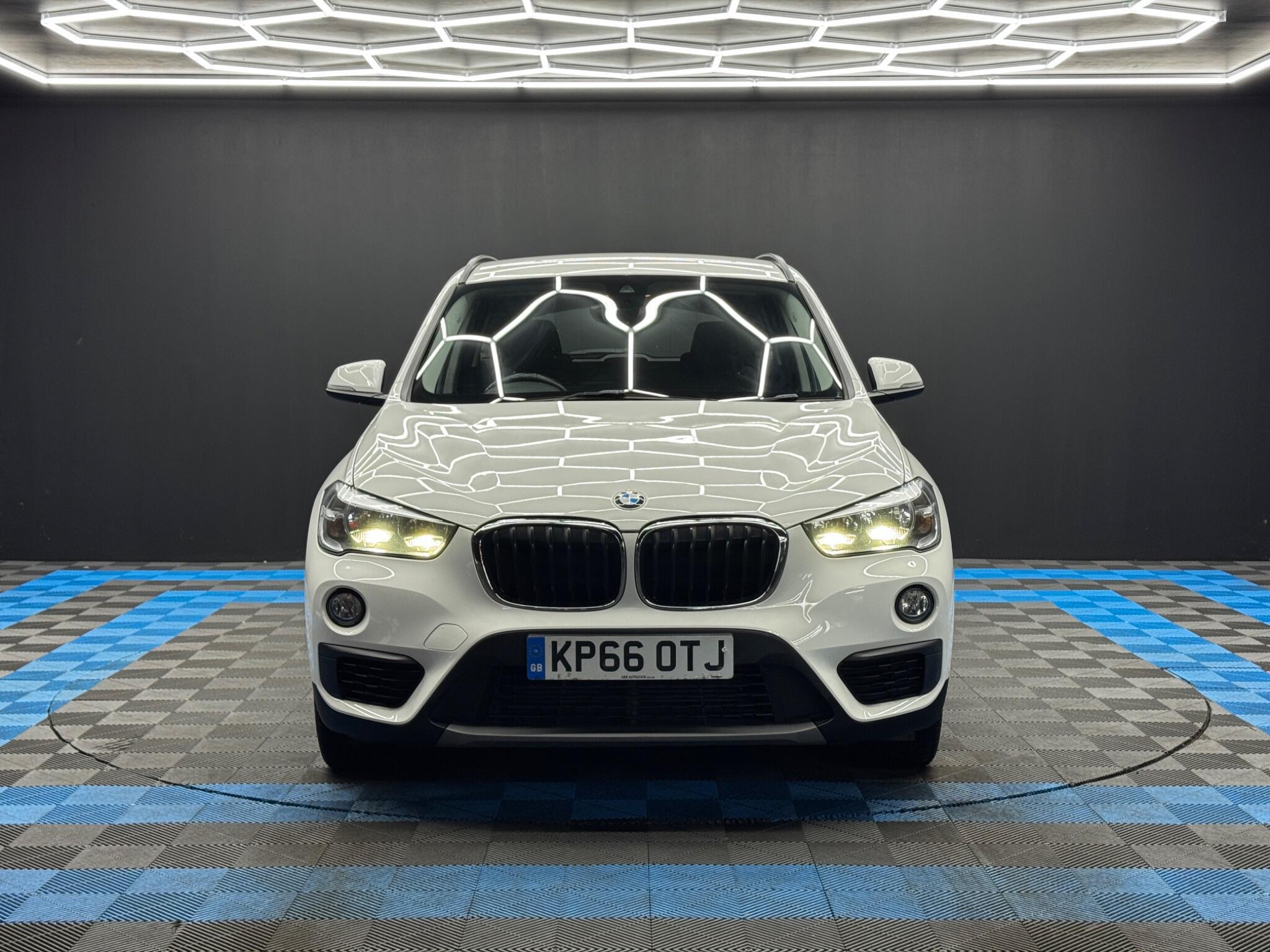 BMW X1 - Image 2