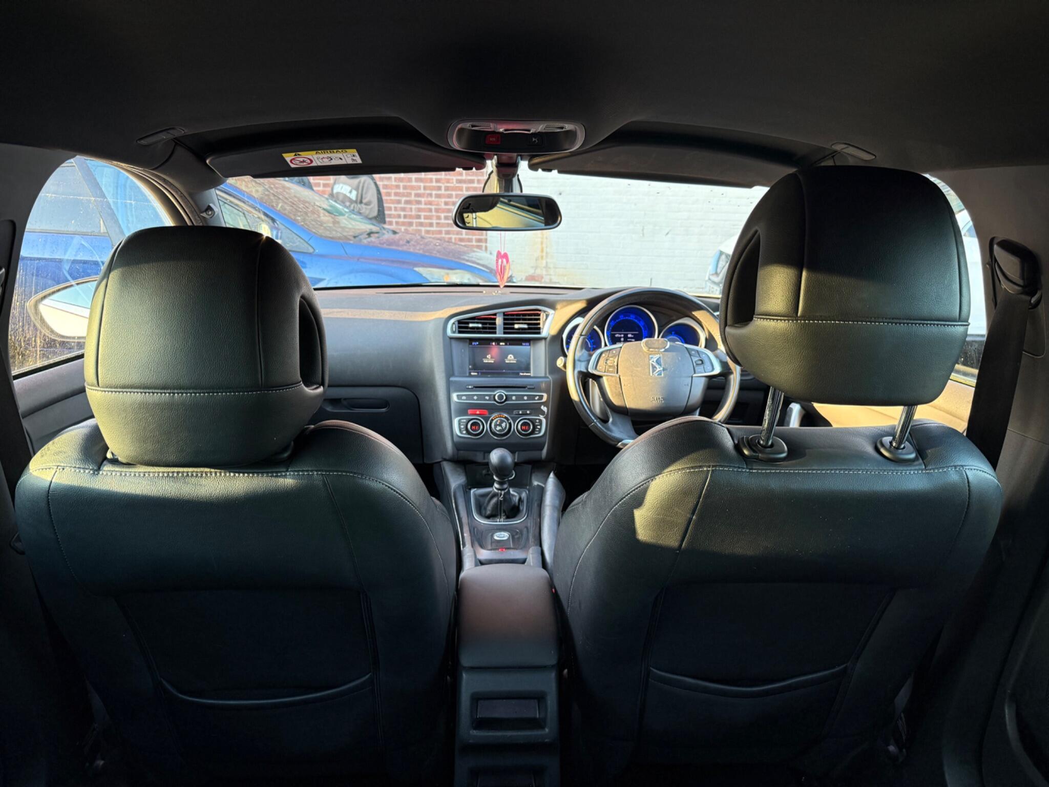 DS AUTOMOBILES DS 4 CROSSBACK - Image 18