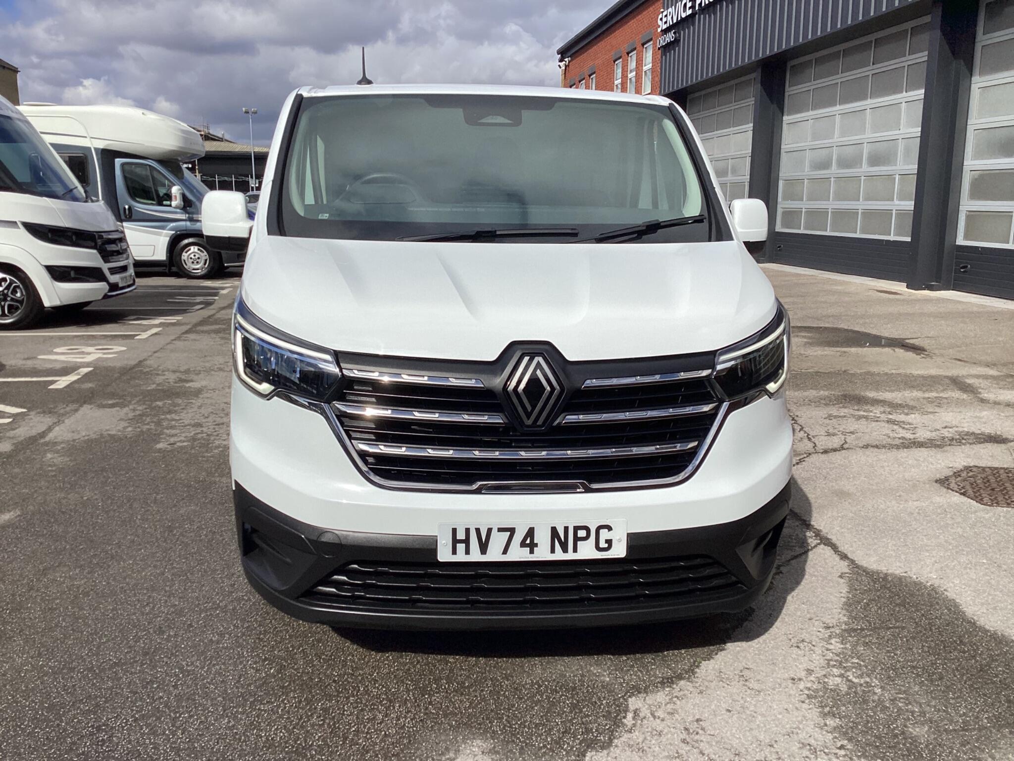 Renault Trafic - Image 2