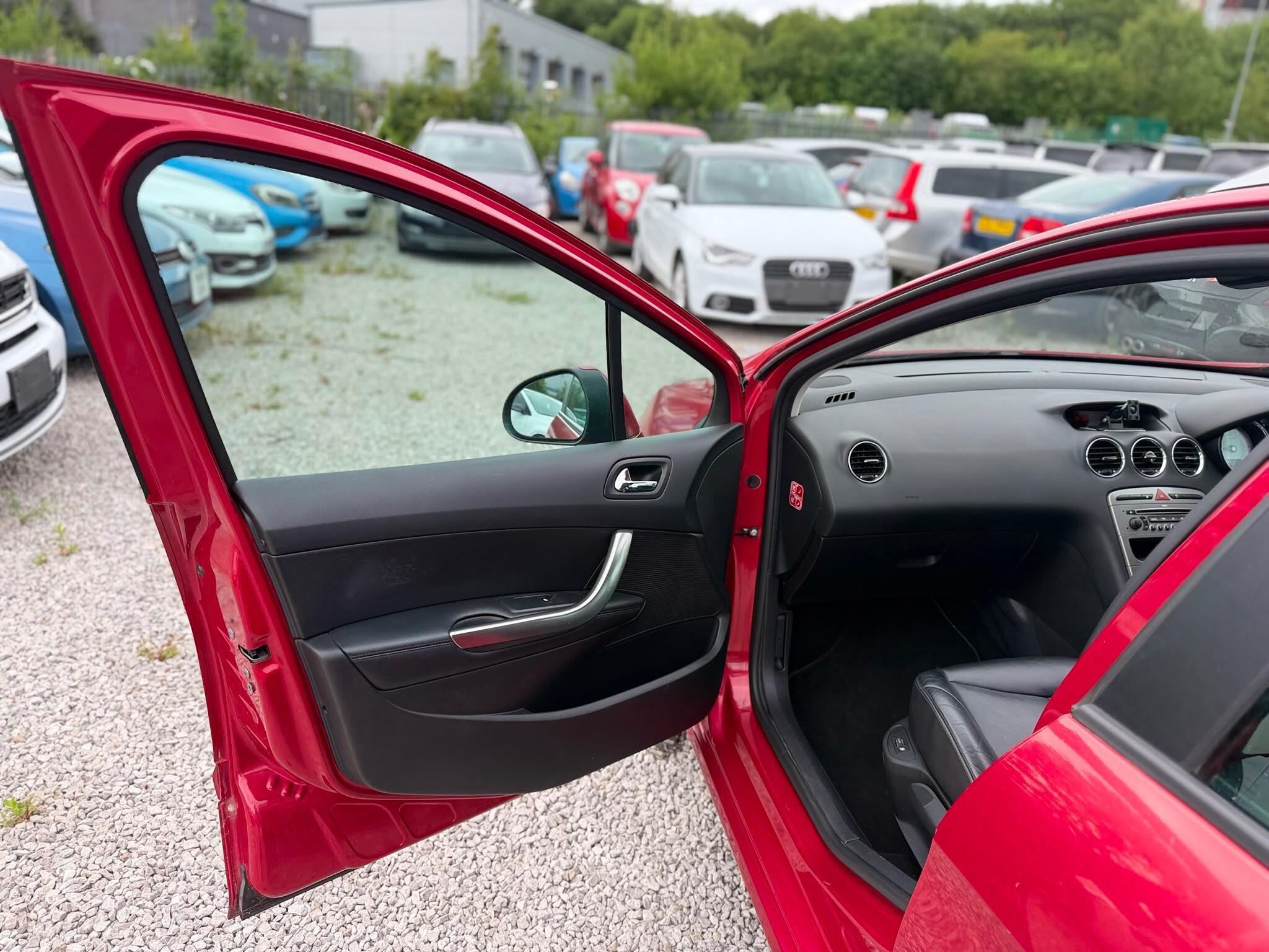Peugeot 308 SW - Image 11