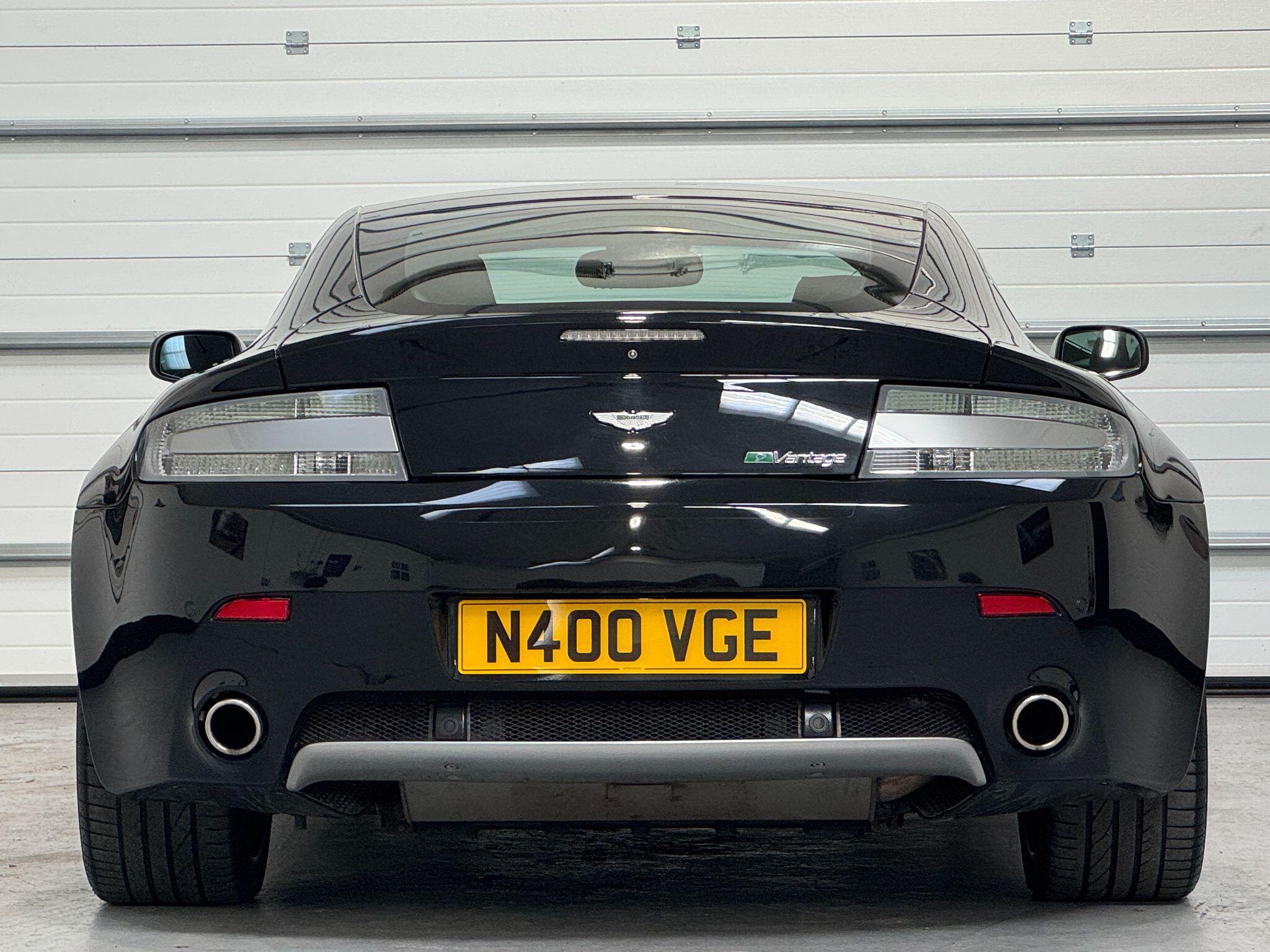 Aston Martin Vantage - Image 17