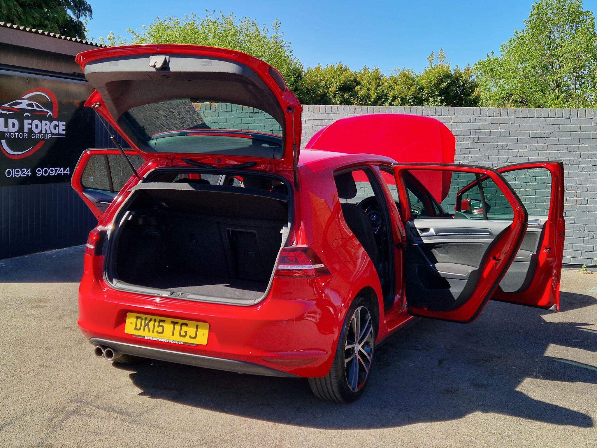 Volkswagen Golf - Image 21